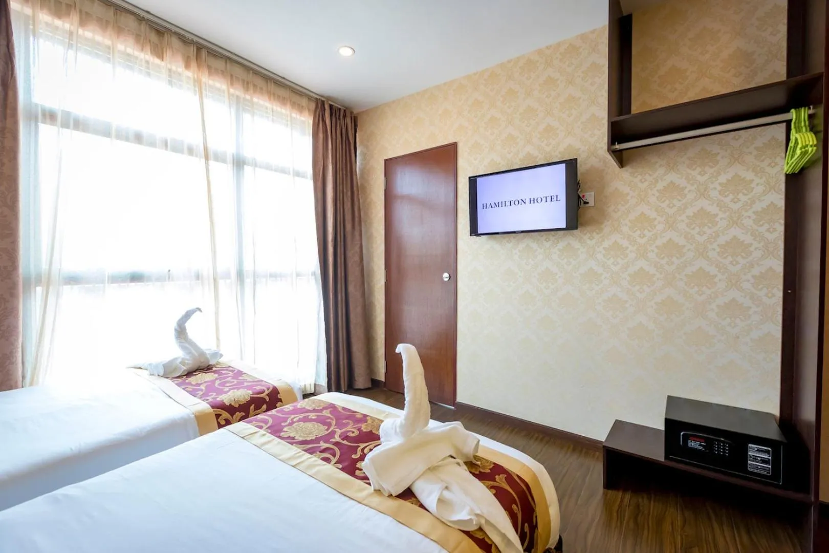 Bed in Hamilton Hotel Kajang