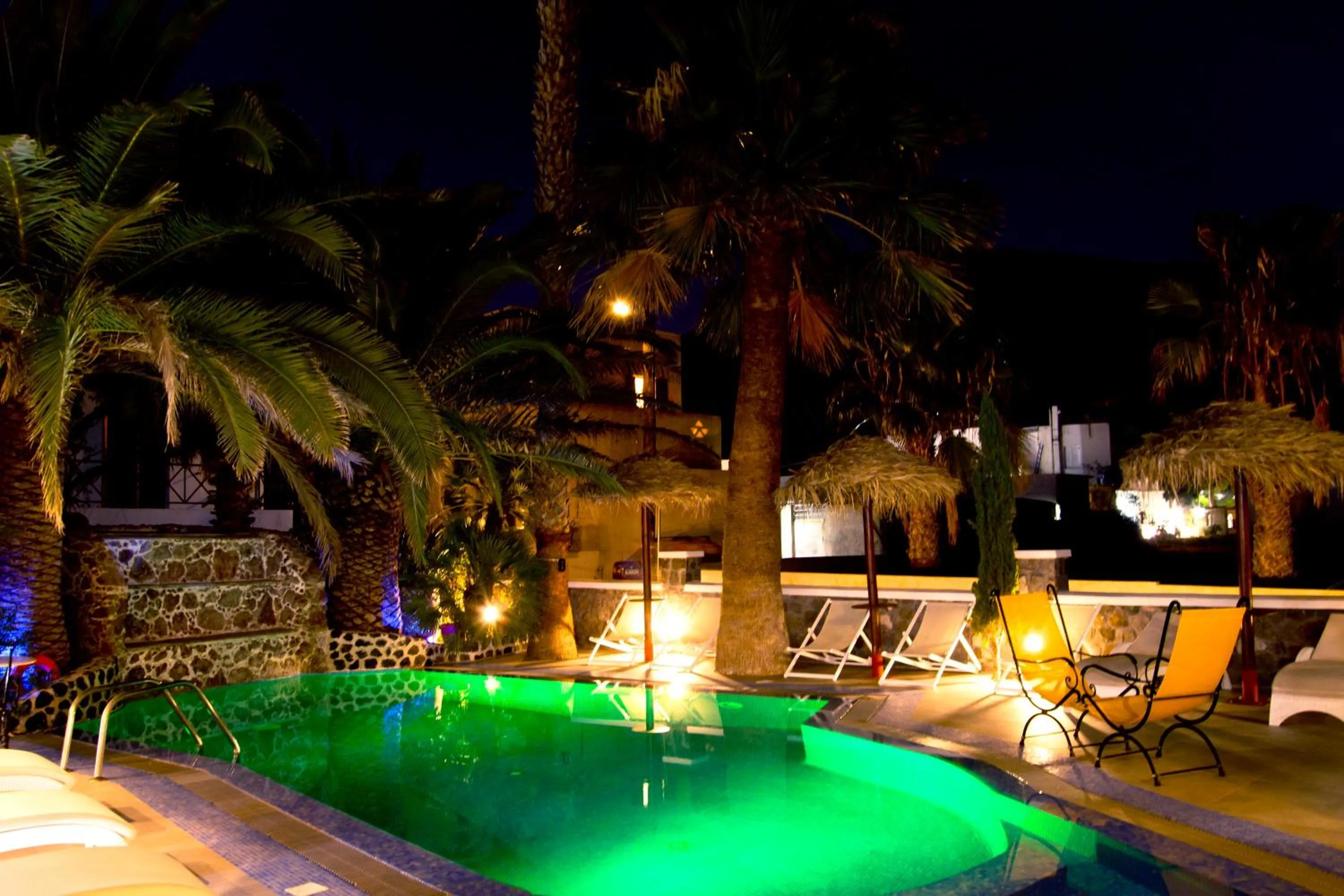 Night in Black Sandy Beach