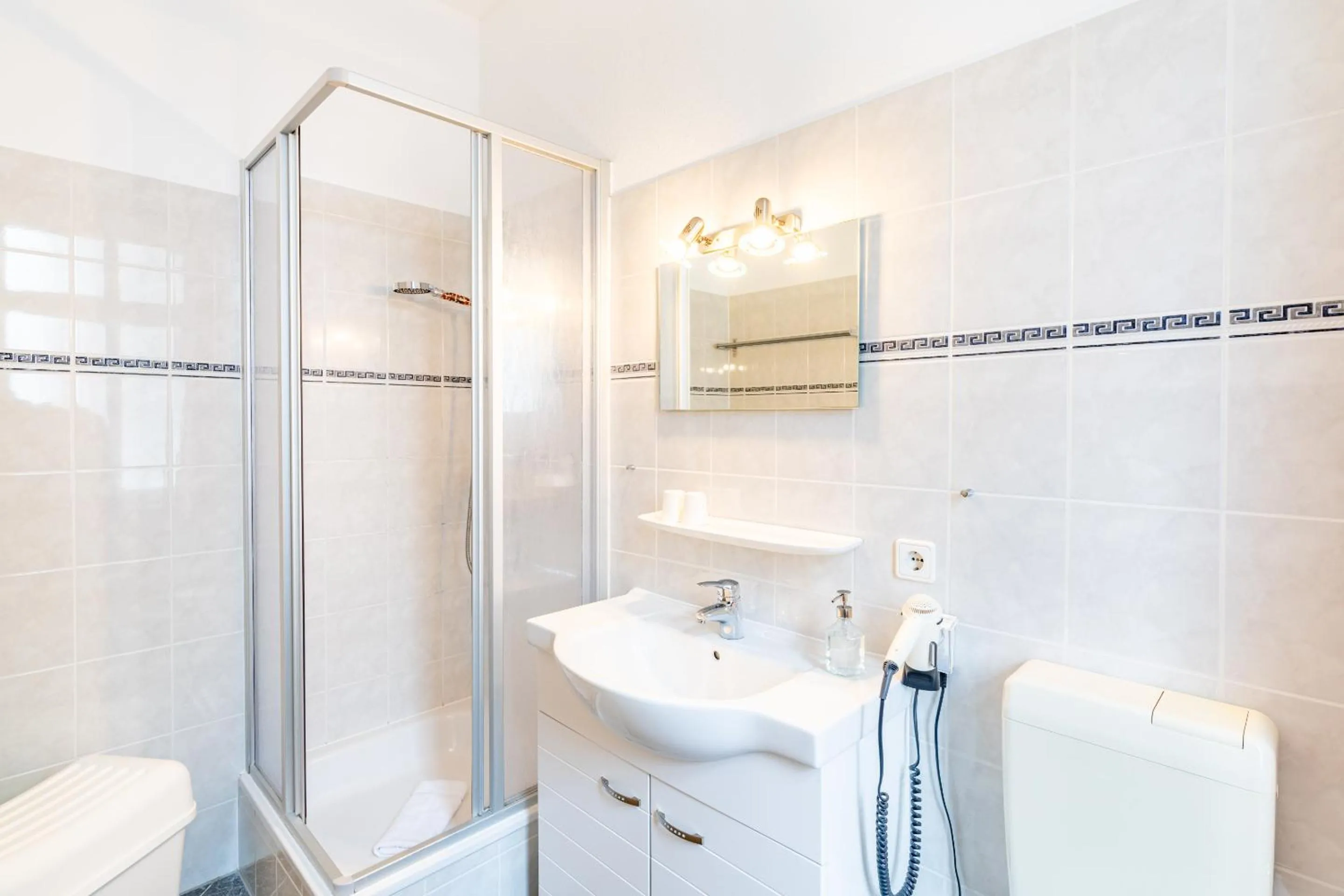 Bathroom in Pension Wald und See