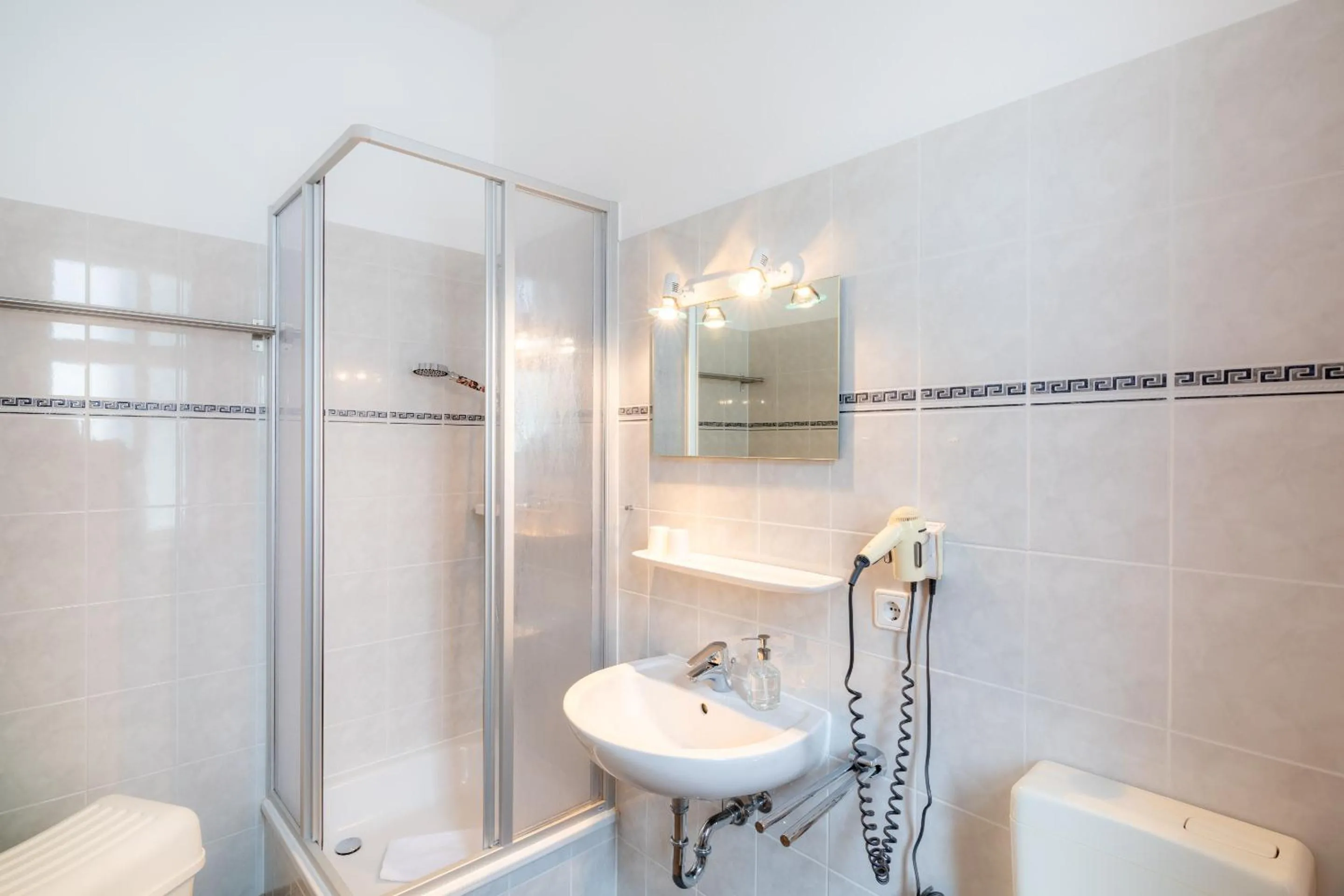 Bathroom in Pension Wald und See