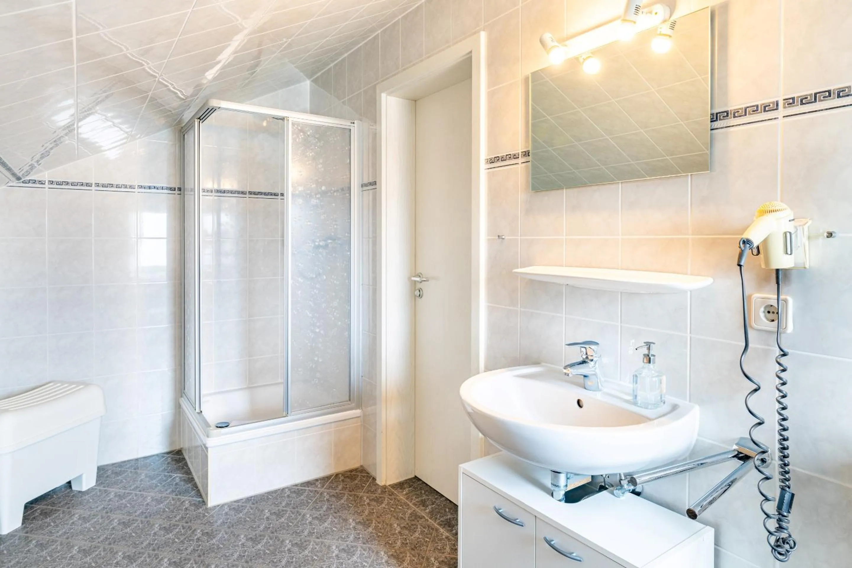 Bathroom in Pension Wald und See