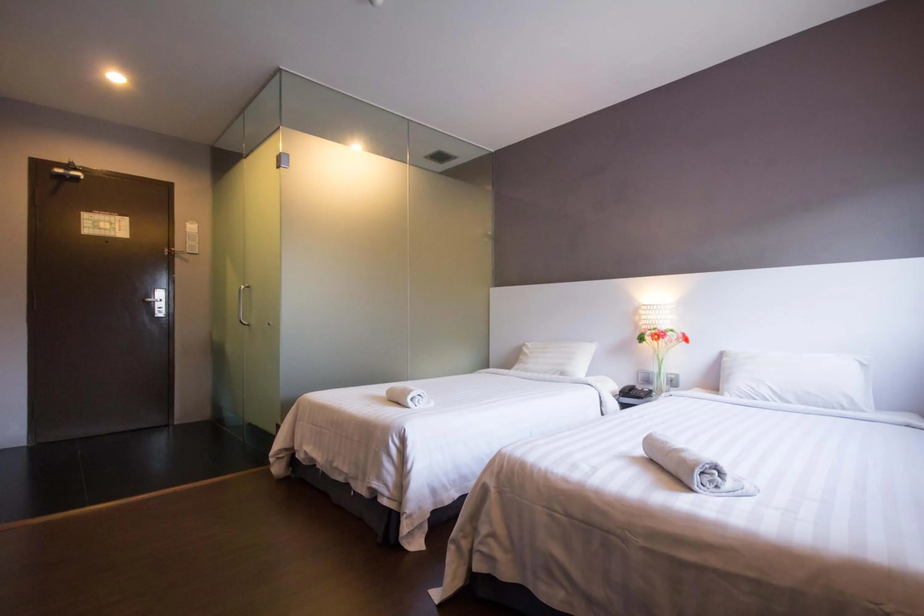 Shower, Bed in Chariton Hotel Ipoh