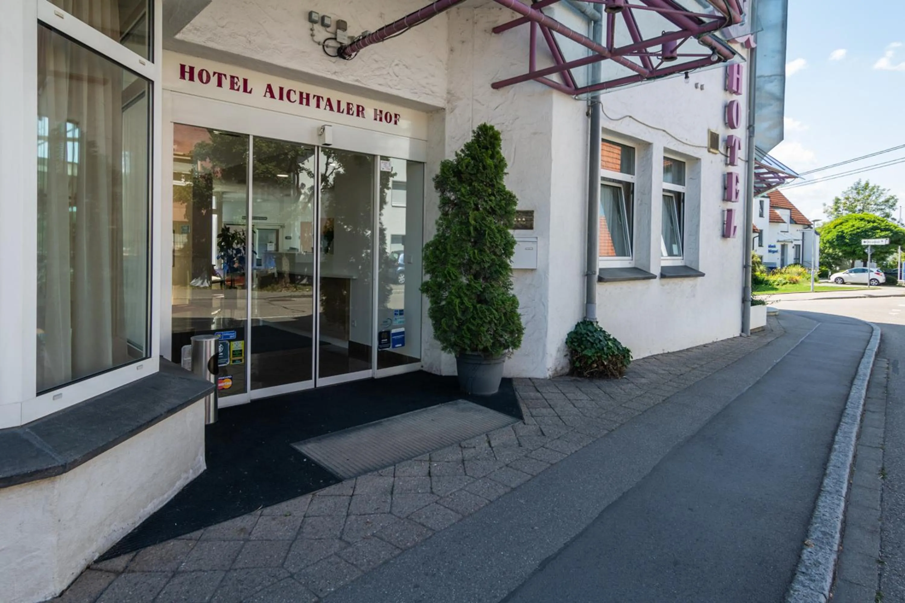 Facade/entrance in Hotel Aichtaler Hof