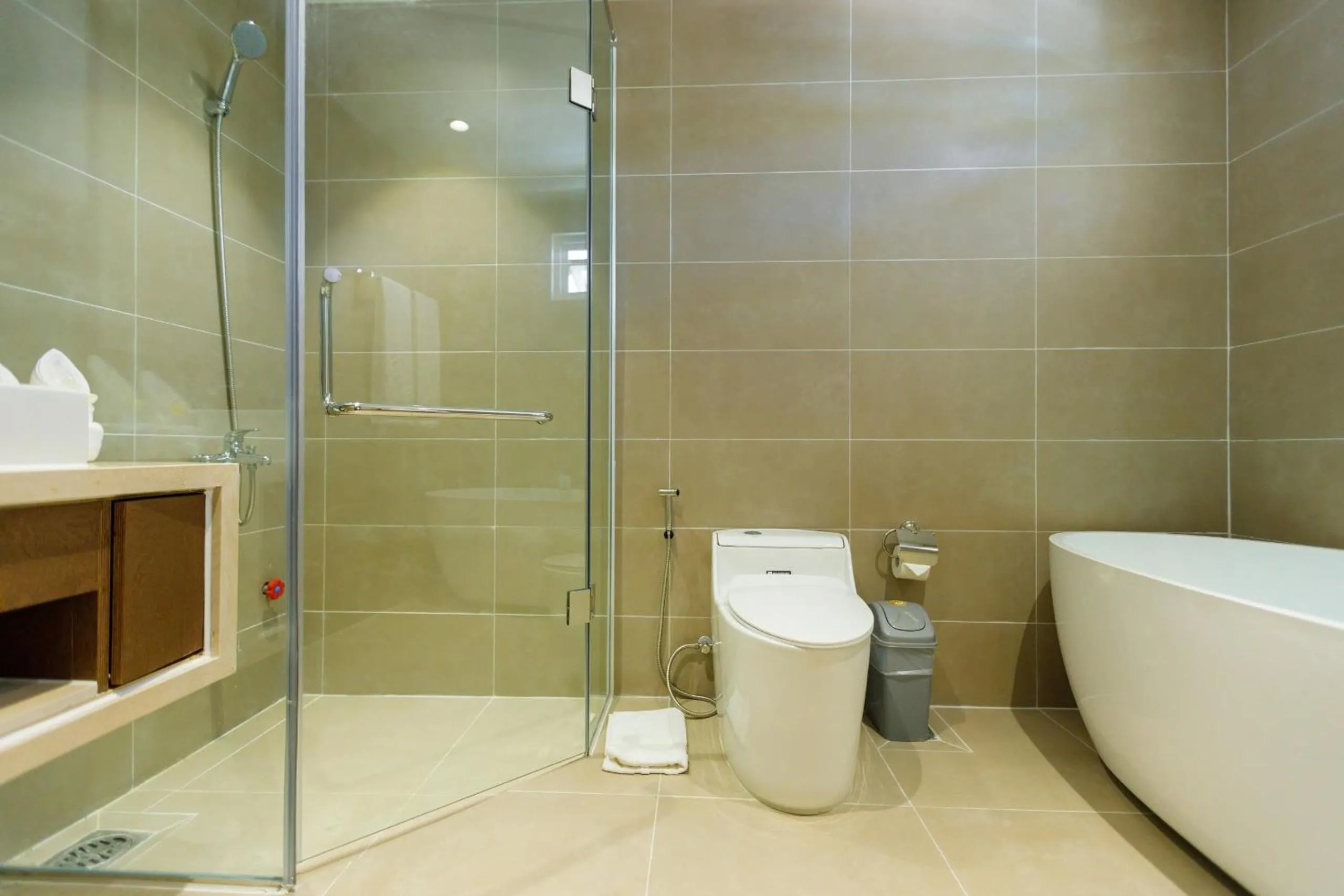 Le Aqua Resort & Spa Phan Thiet - Swiss Village Resort & Spa