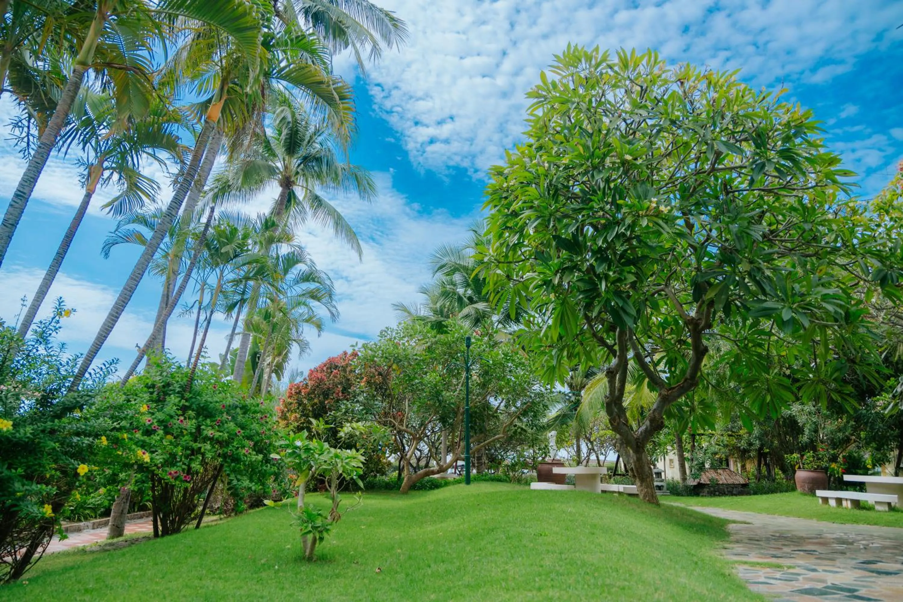 Le Aqua Resort & Spa Phan Thiet - Swiss Village Resort & Spa