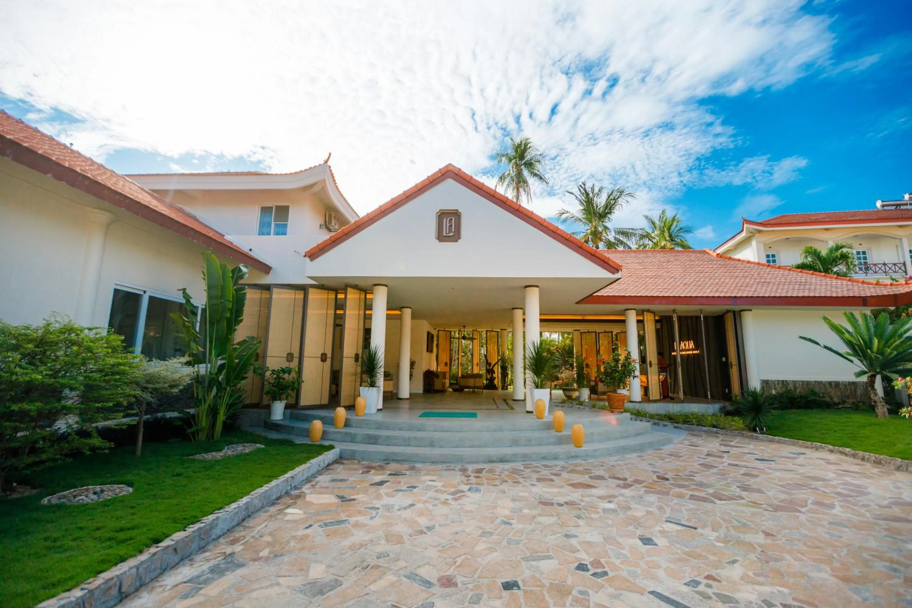Le Aqua Resort & Spa Phan Thiet - Swiss Village Resort & Spa