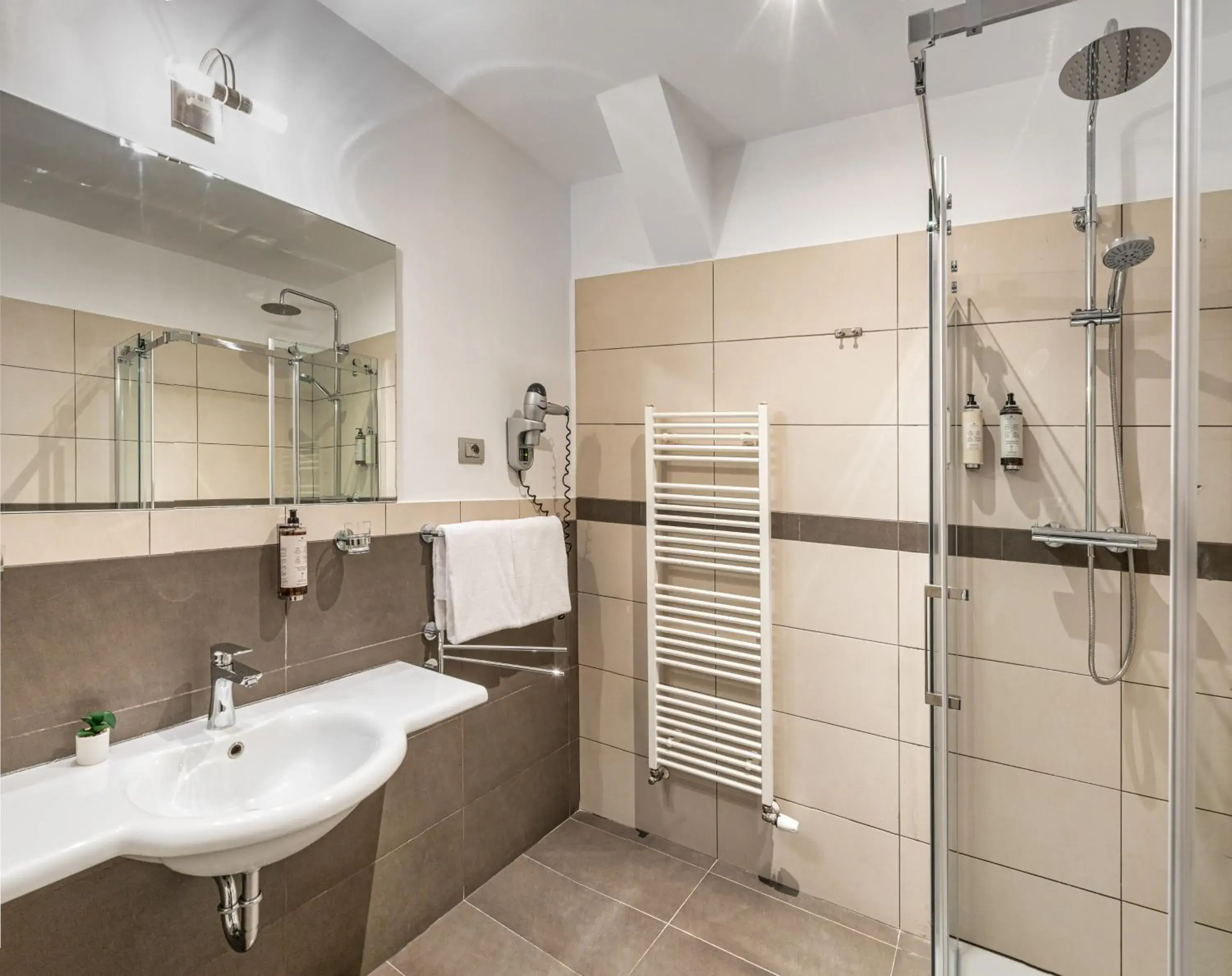 Bathroom in Hotel Sovereign Prague