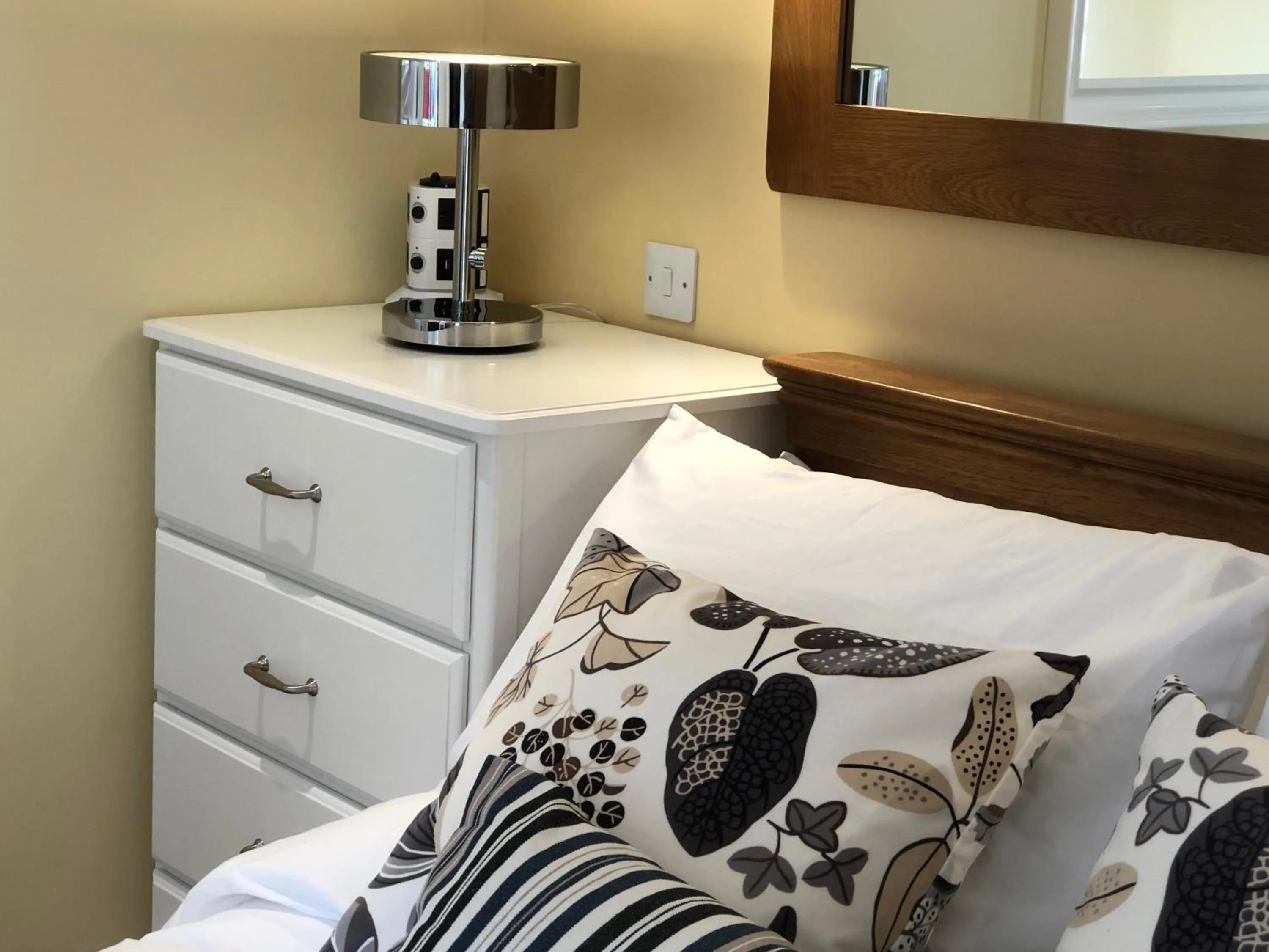 Bedroom, Bed in The Wee Ludging Cottage, Rashfield, by Dunoon