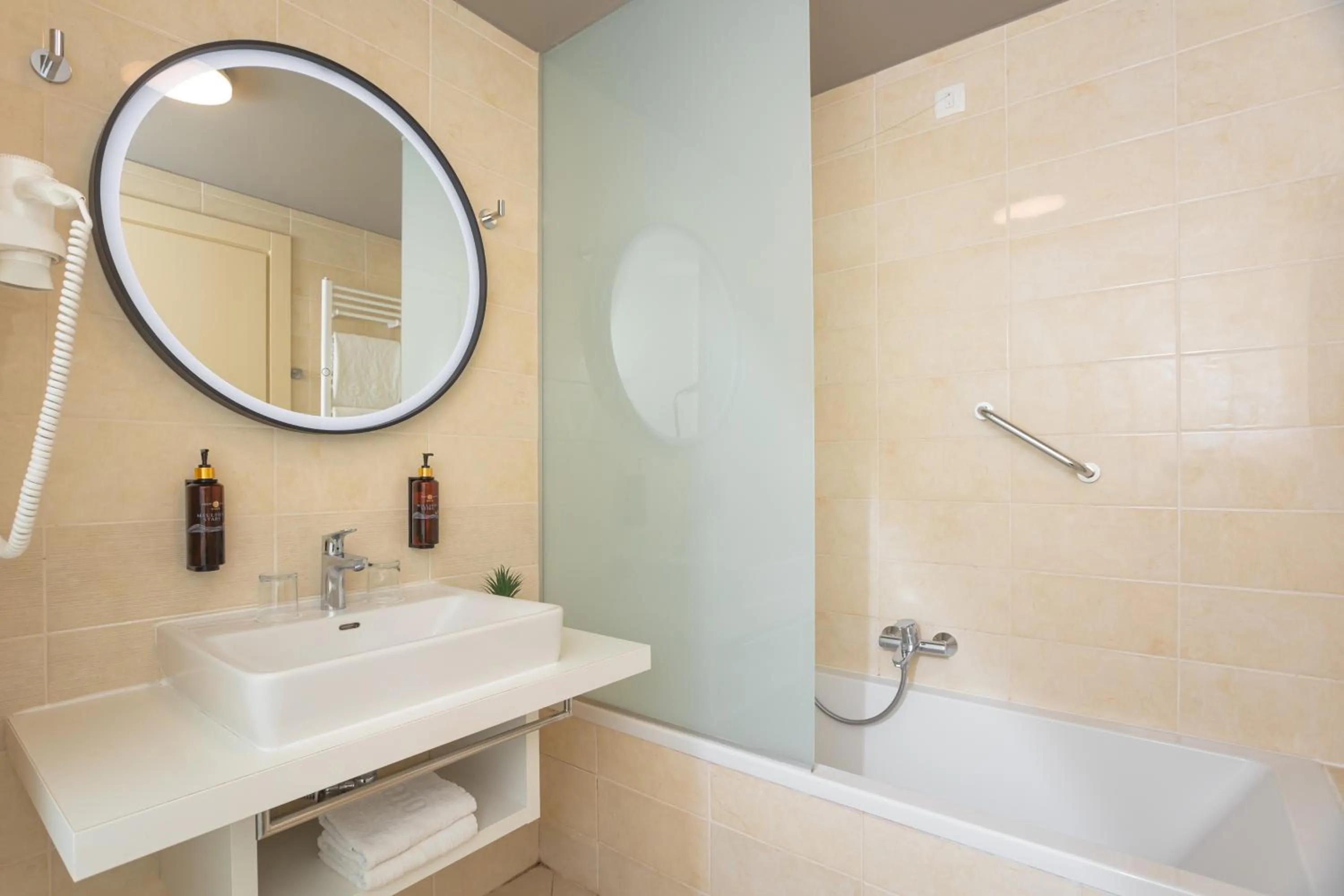 Bathroom in Family Hotel Adria - All inclusive