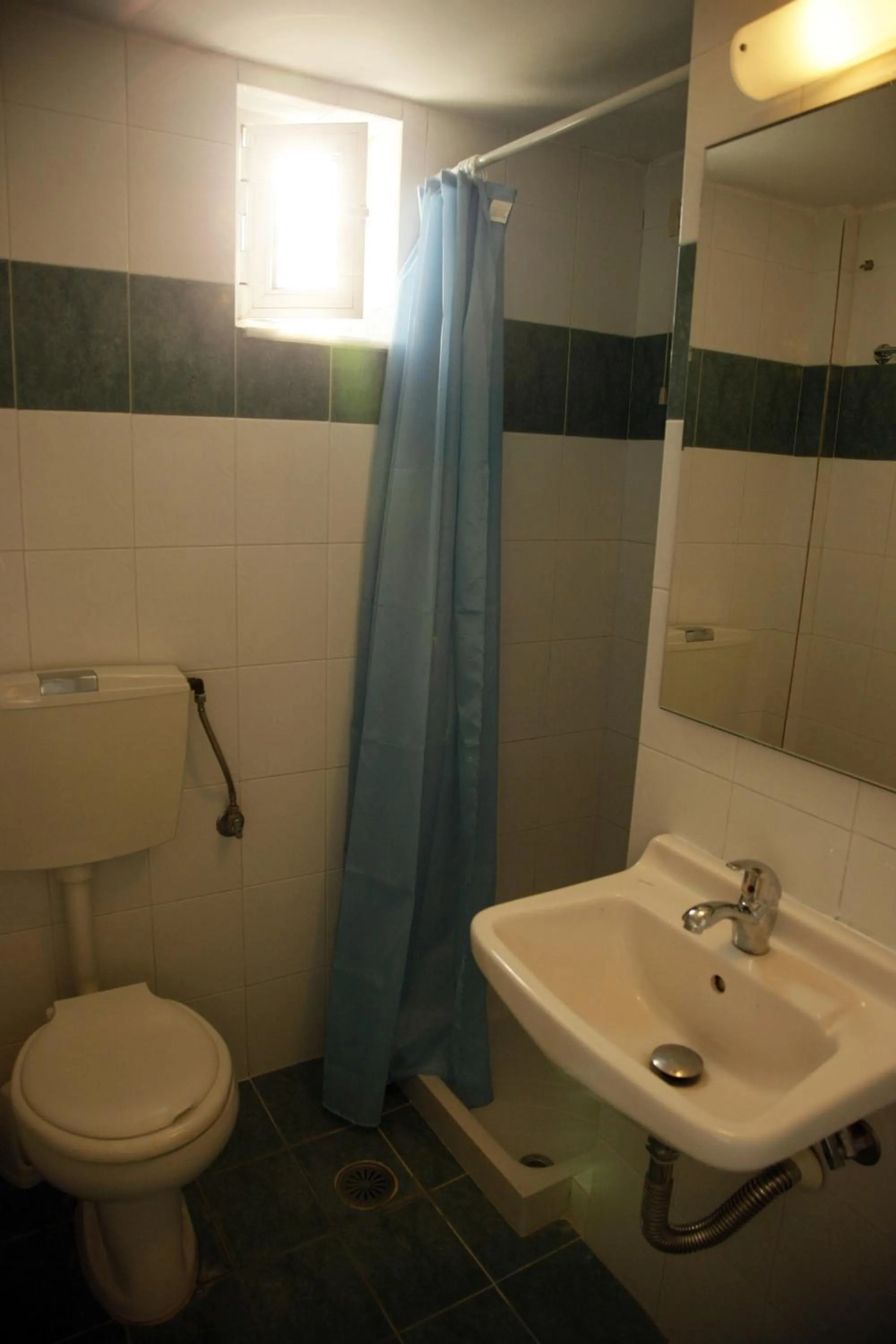 Bathroom in Kalliopi Hotel