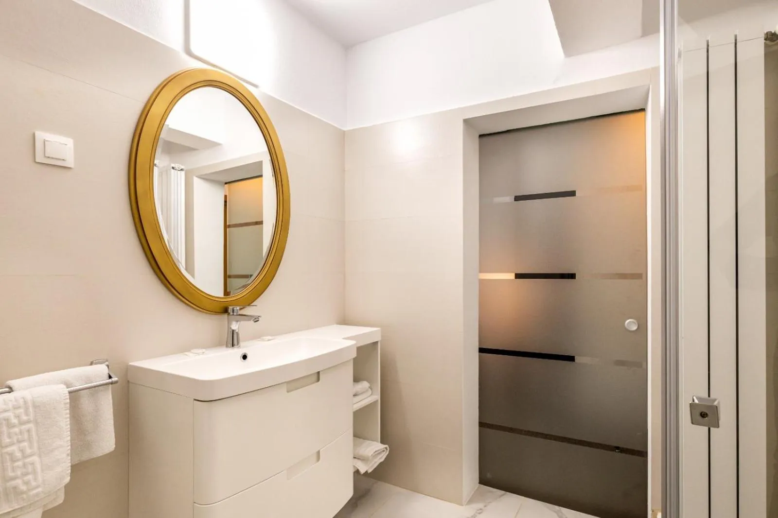 Bathroom in Hotel Cornul Vanatorului