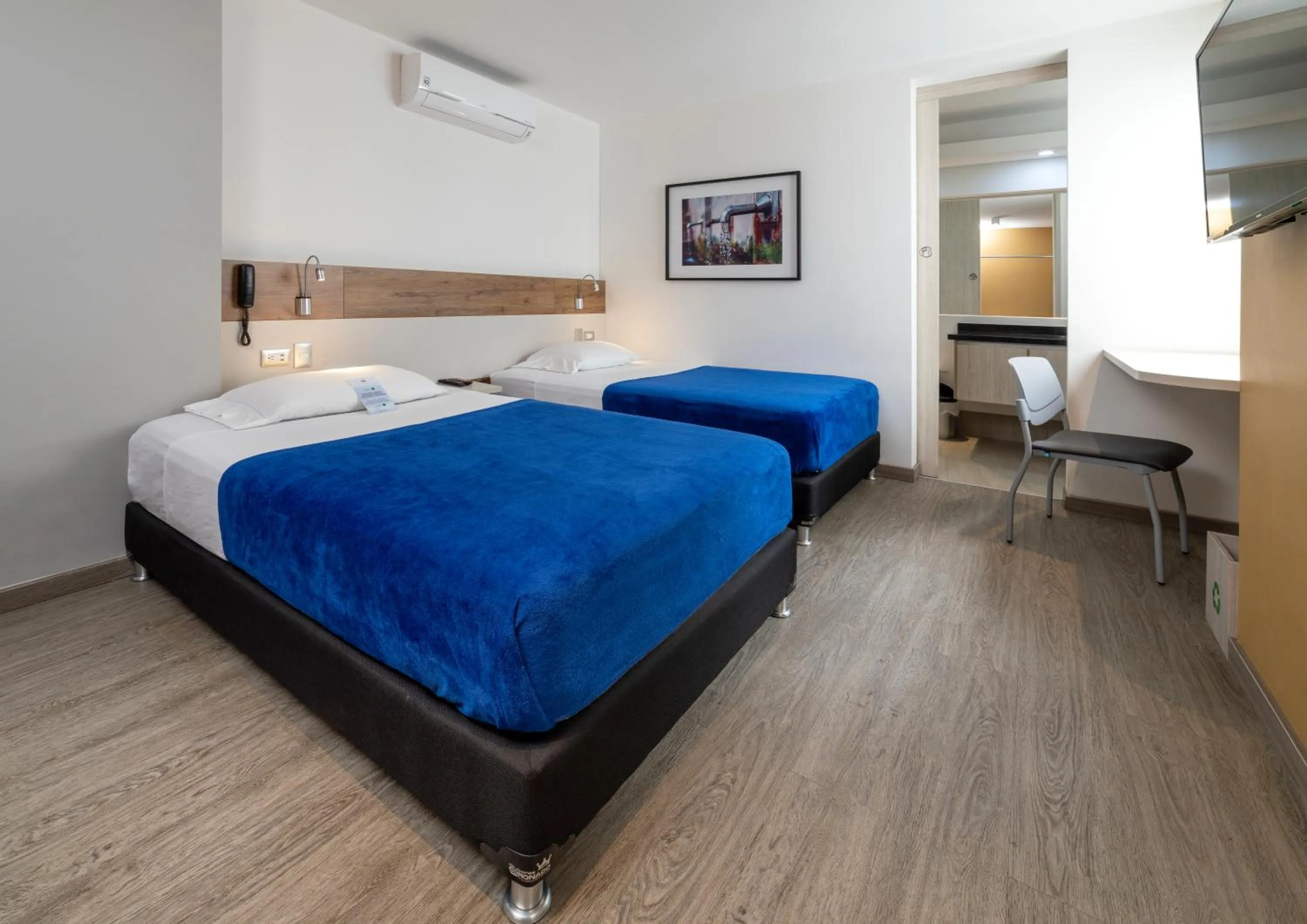 Photo of the whole room, Bed in Hotel Park 85