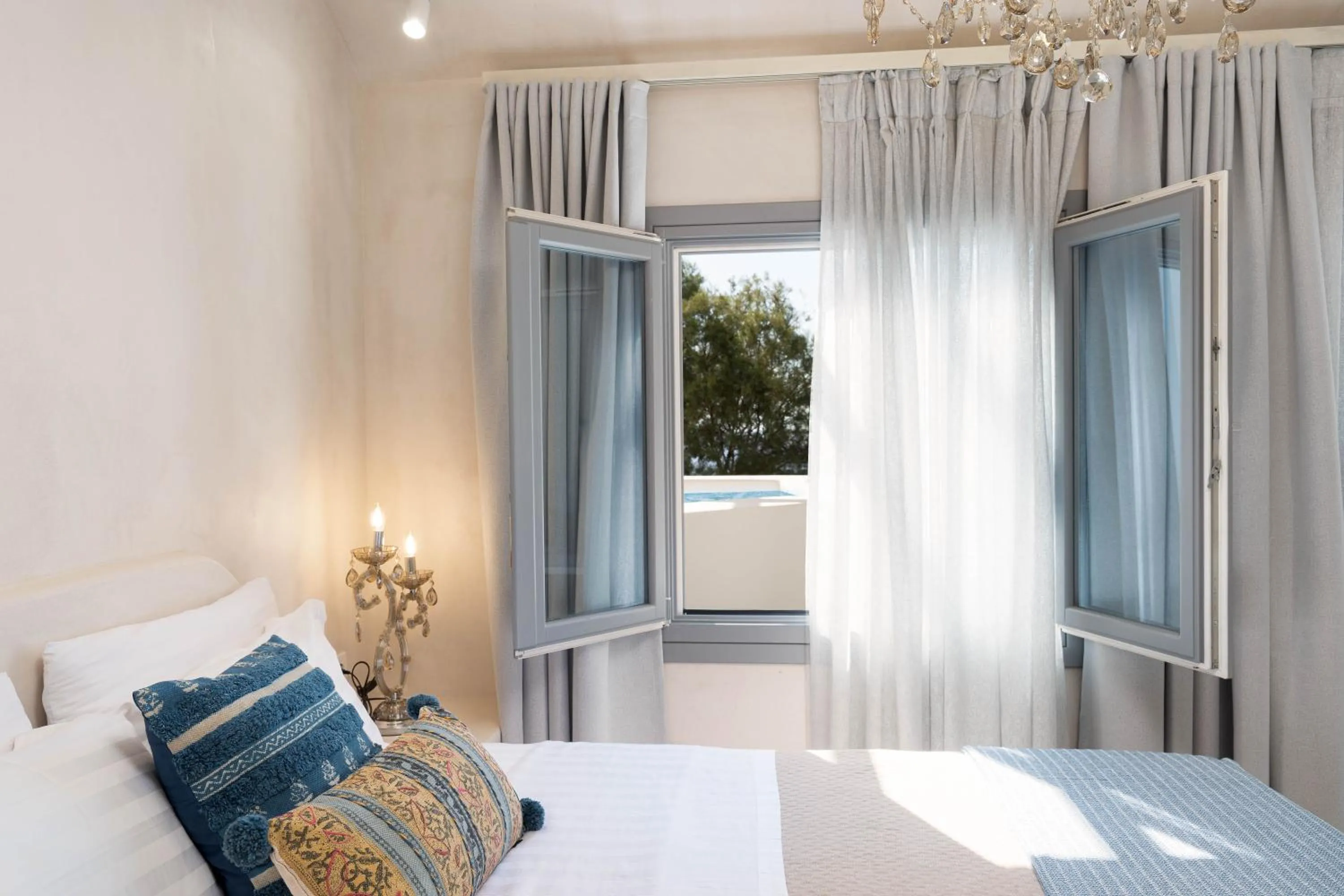 Bed in Thousand Stars Suites&Rooms