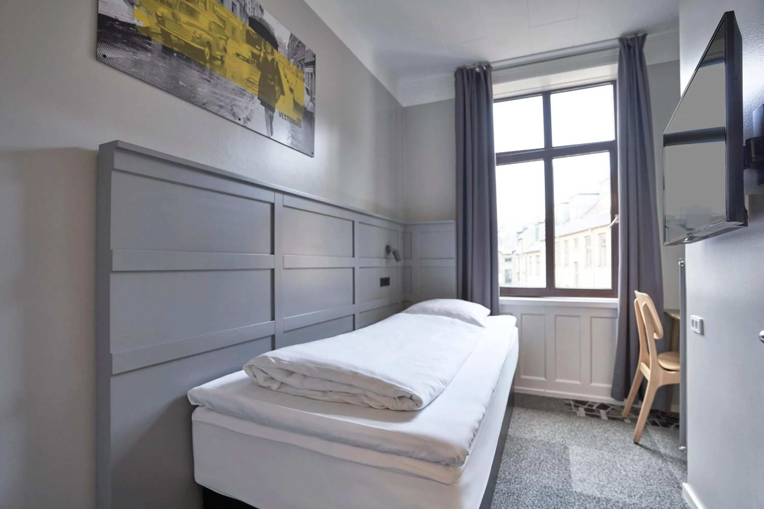 Photo of the whole room, Bed in Four Points Flex by Sheraton Copenhagen City