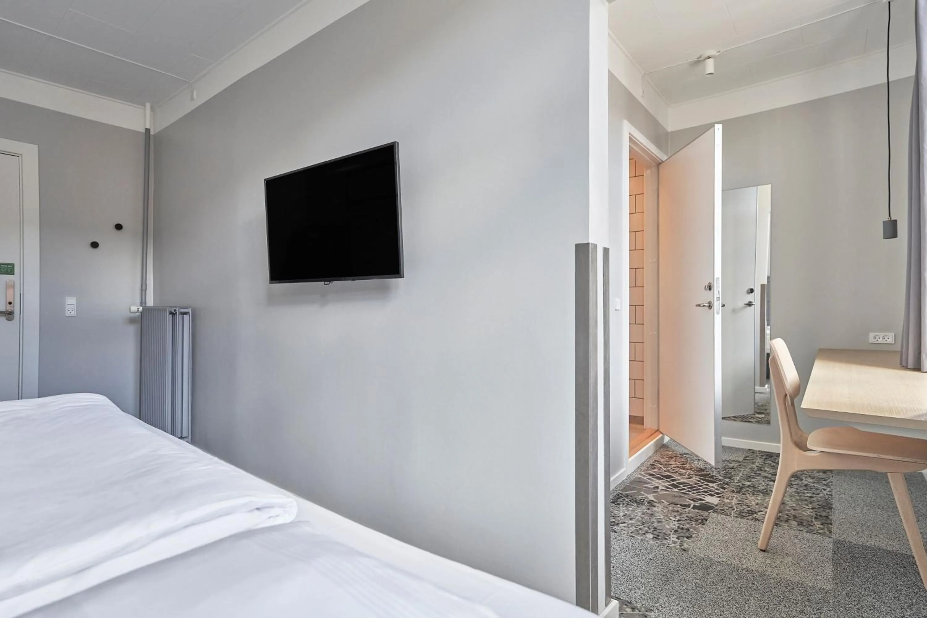 Photo of the whole room, Bed in Four Points Flex by Sheraton Copenhagen City