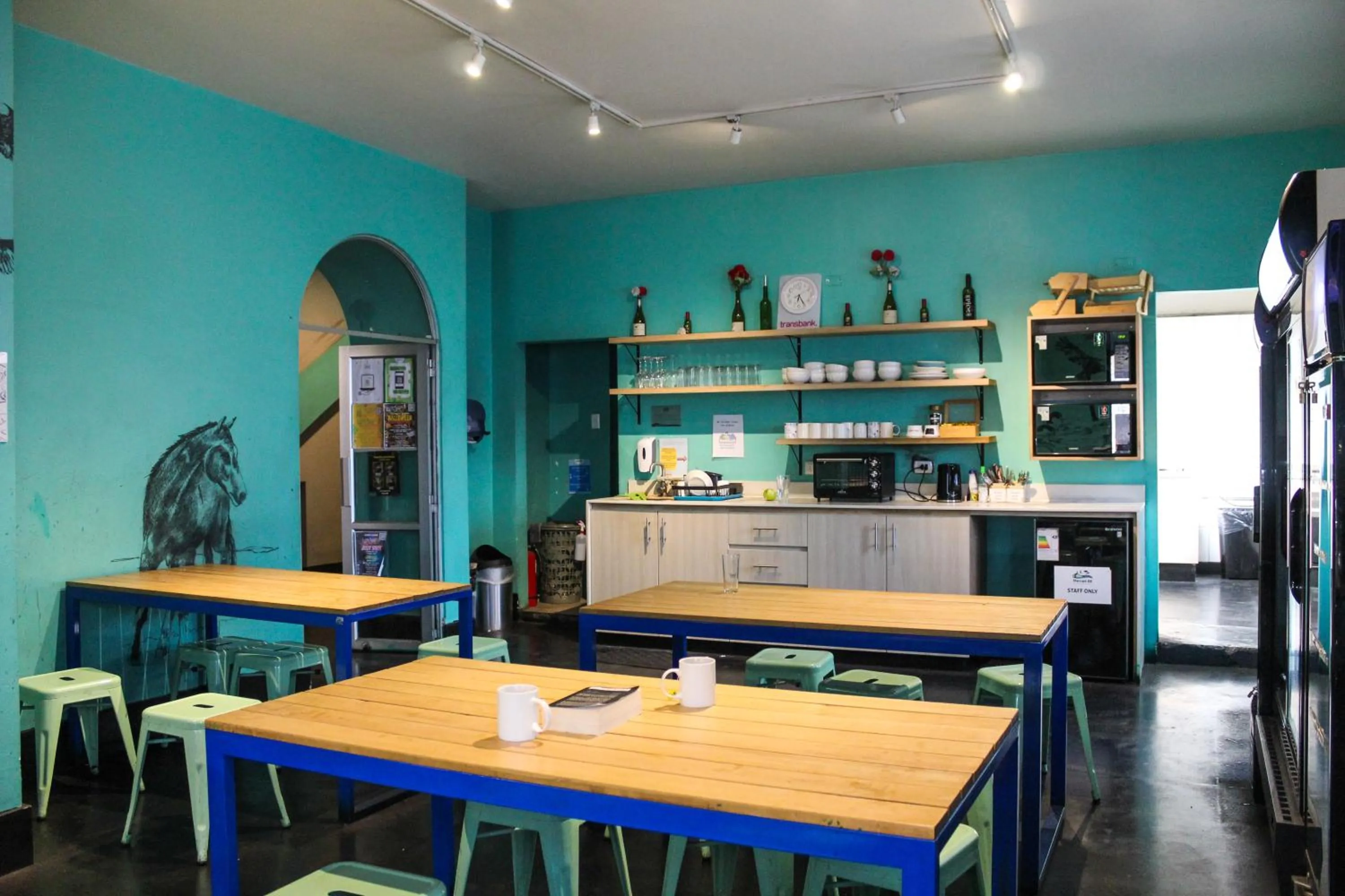 Dining area in Hostel Boutique Merced 88