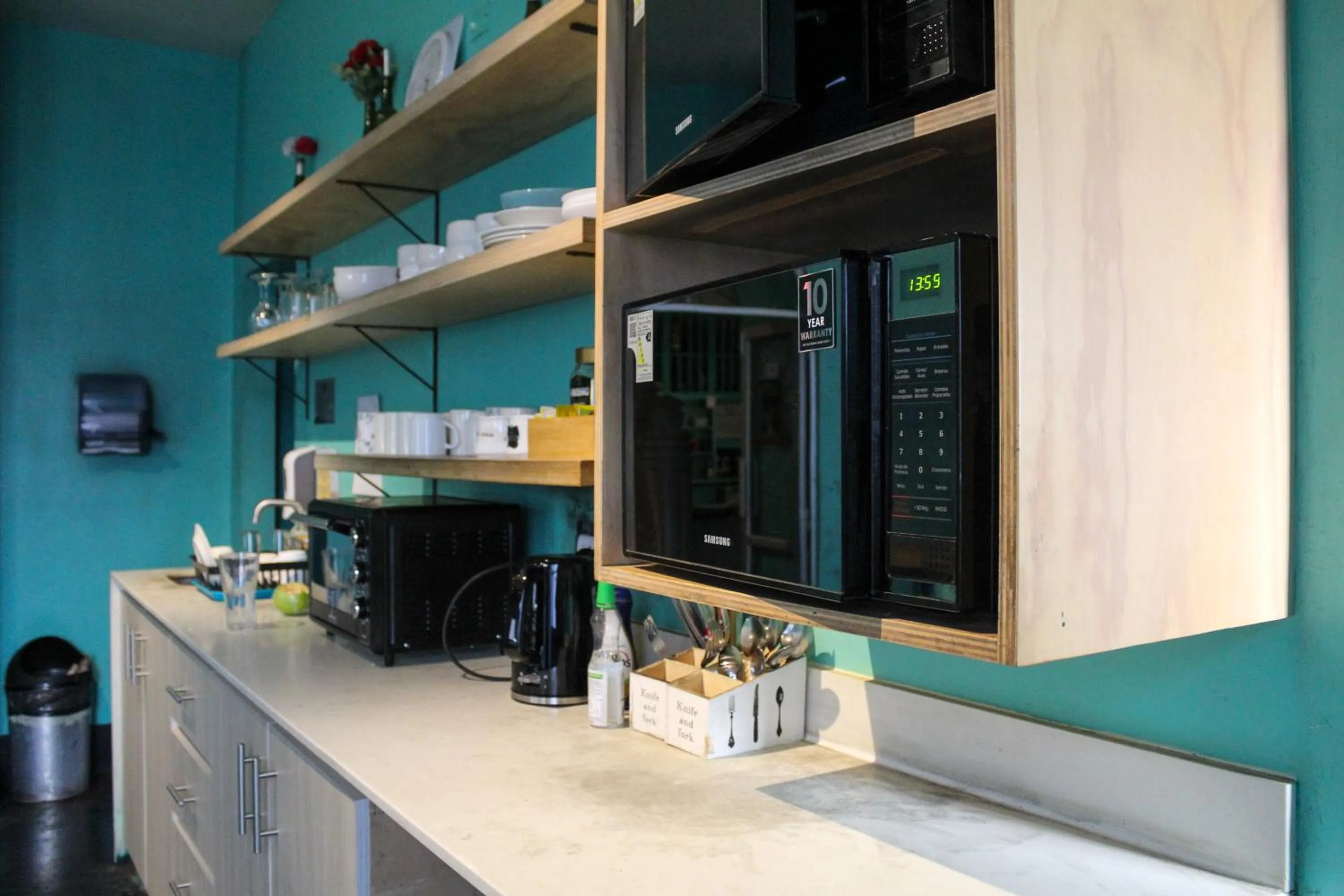 Dining area in Hostel Boutique Merced 88