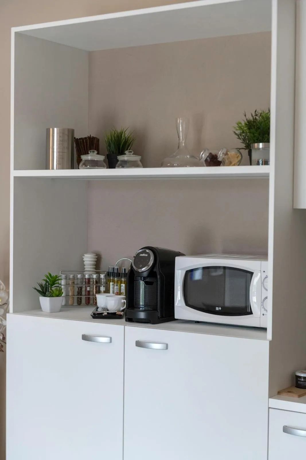 Coffee/tea facilities in Aurora ApartHotel