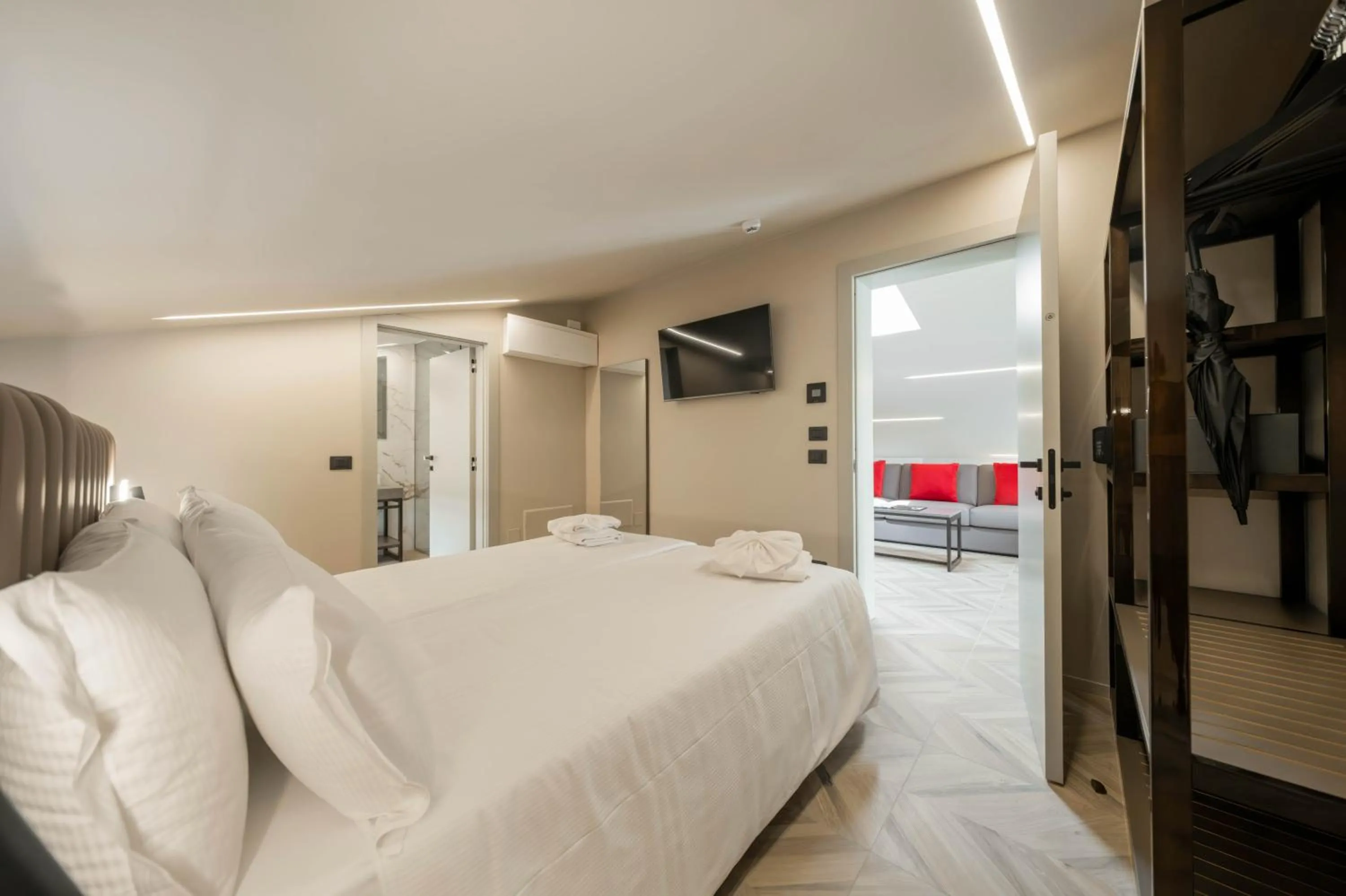 Bed in Aurora ApartHotel