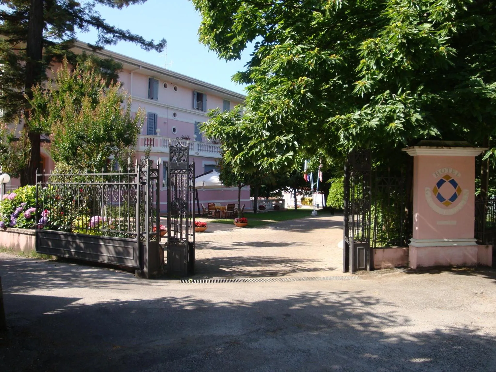 Facade/entrance in Hotel Gioia Garden