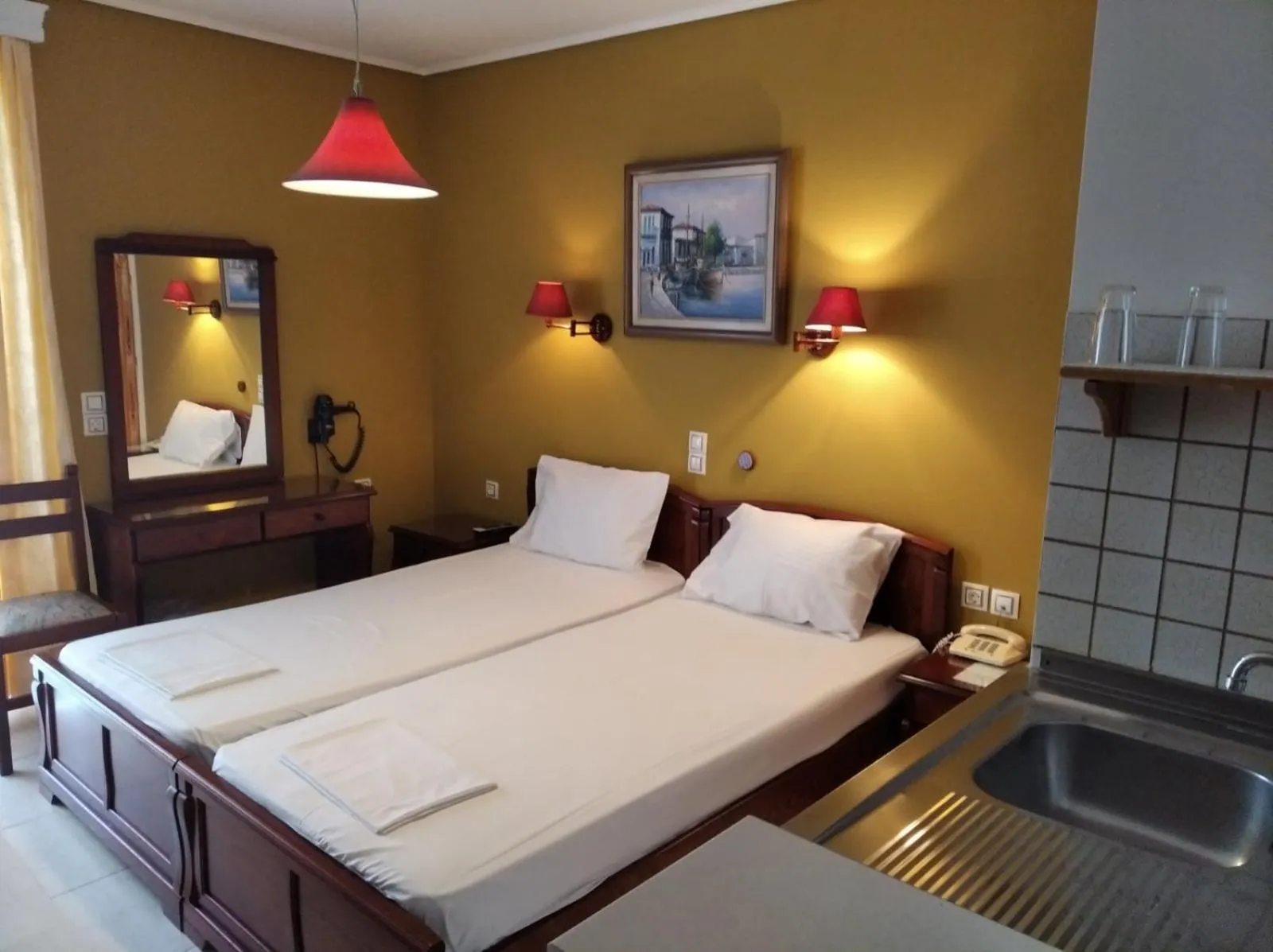 Bedroom, Bed in Hotel Romantica