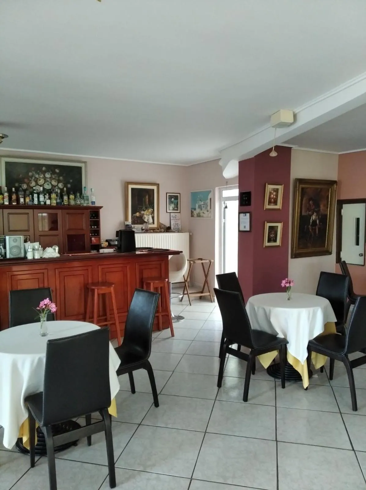 Breakfast in Hotel Romantica