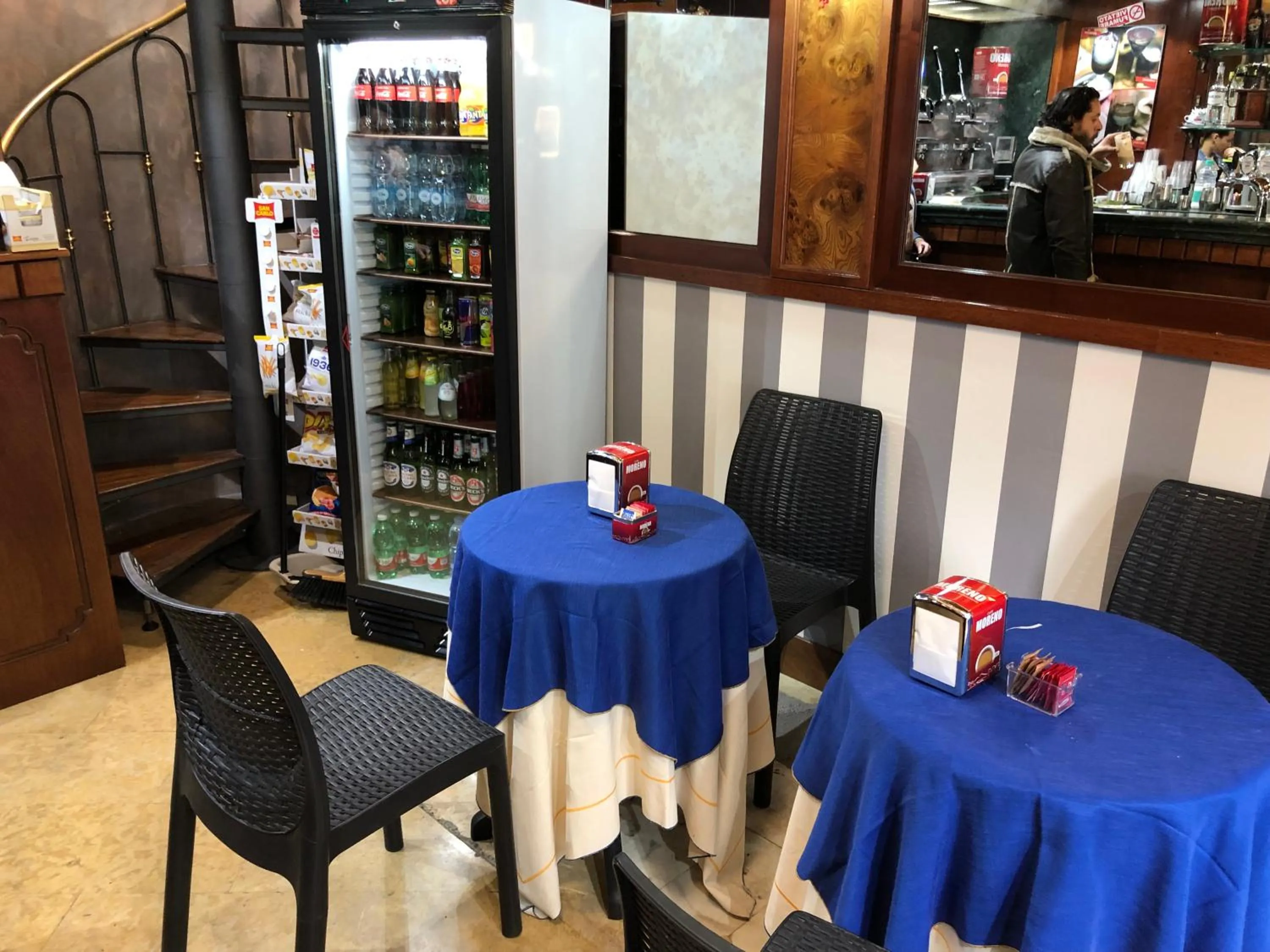 Restaurant/places to eat in Amare Napoli