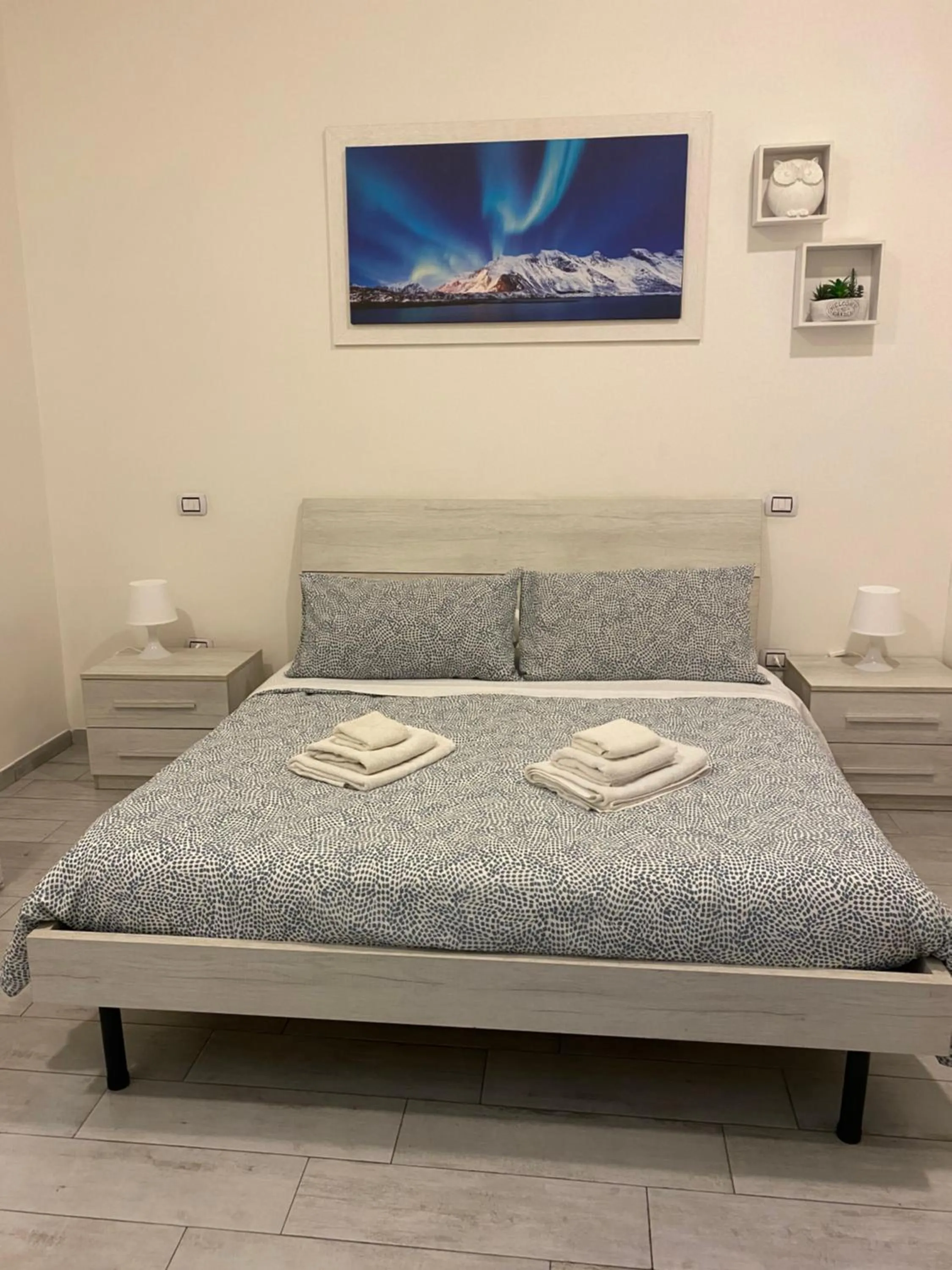 towels, Bed in Amare Napoli