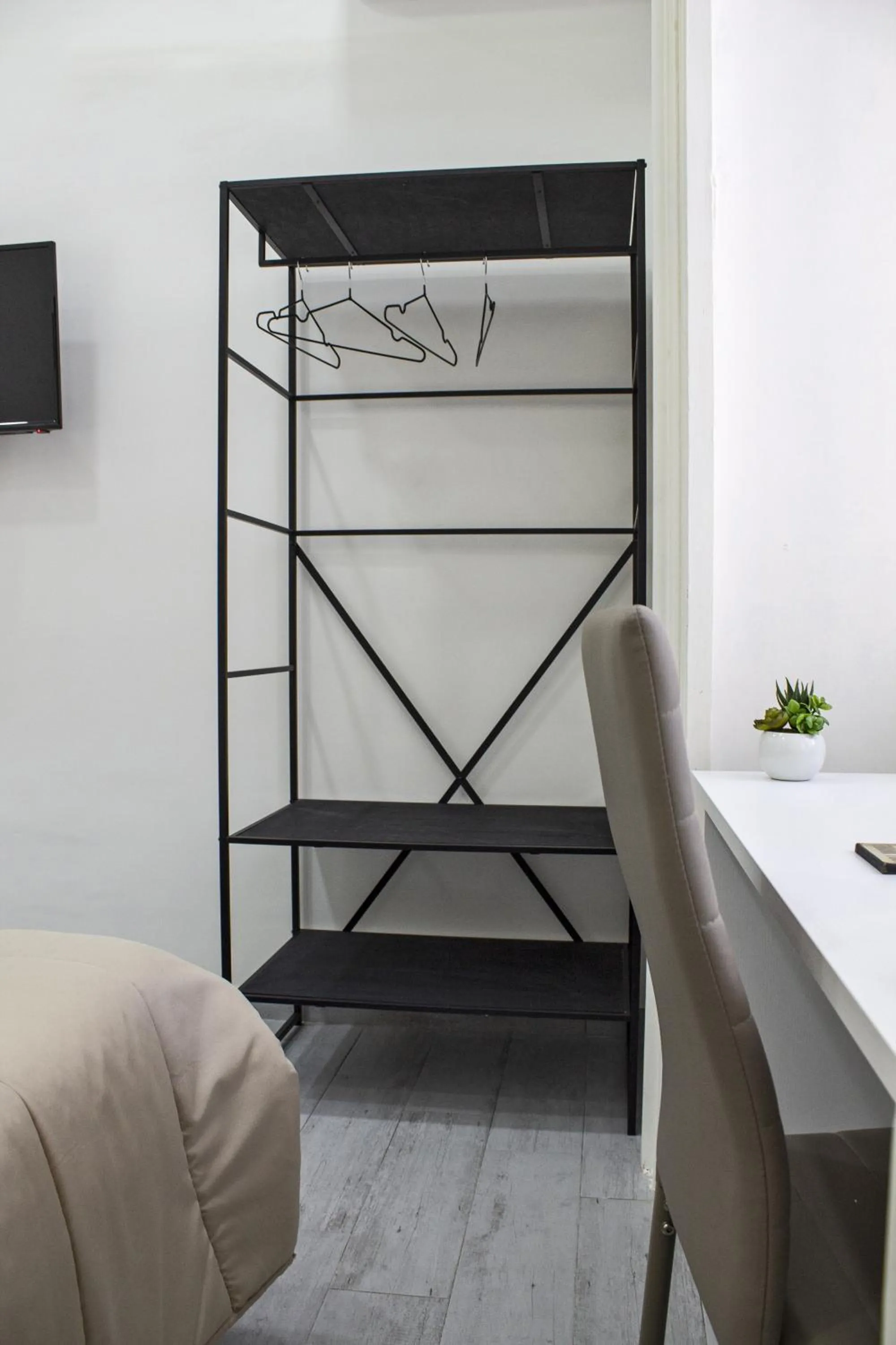 Decorative detail, Bed in Amare Napoli