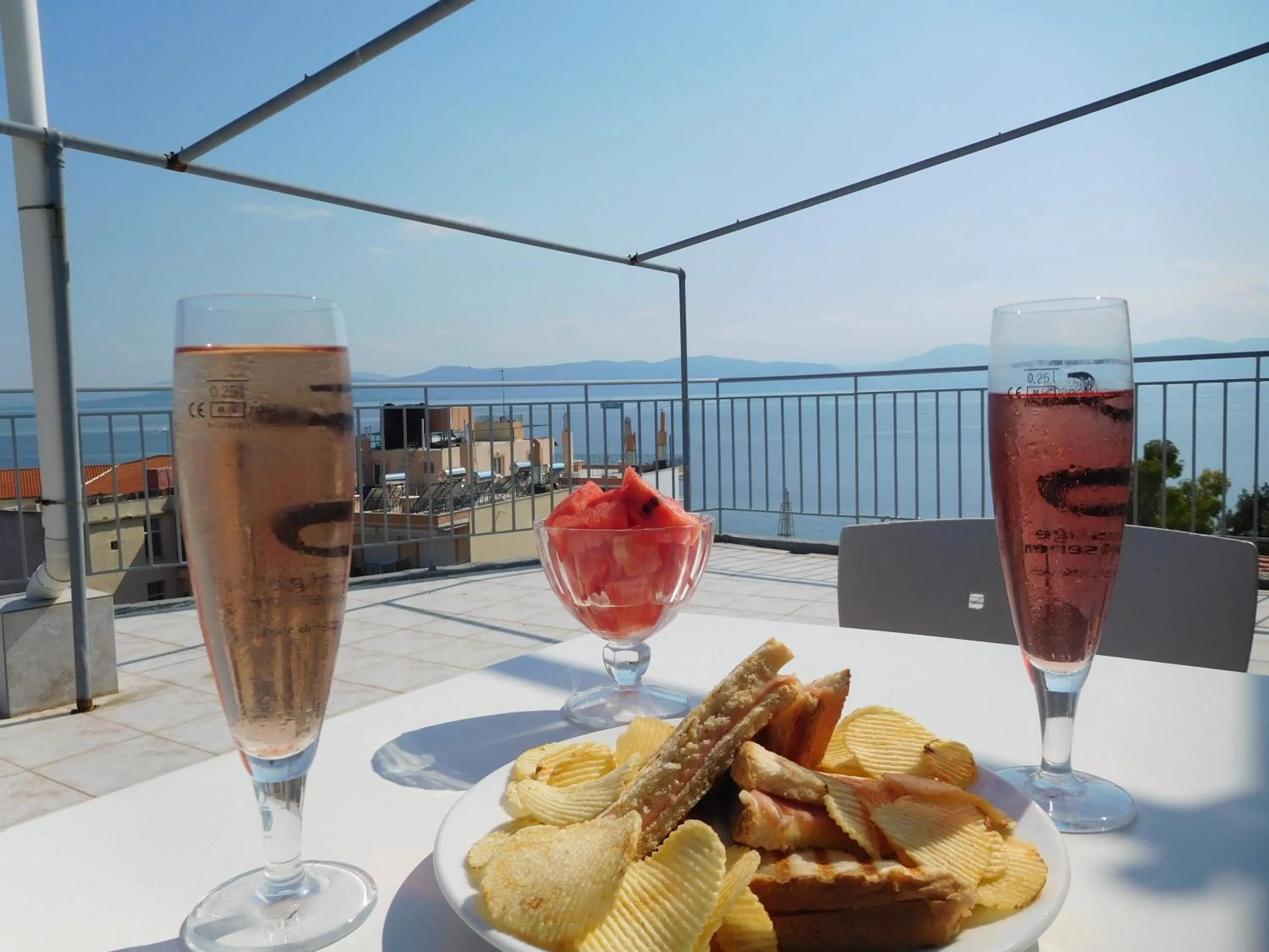 Food and drinks in Efstratios Hotel