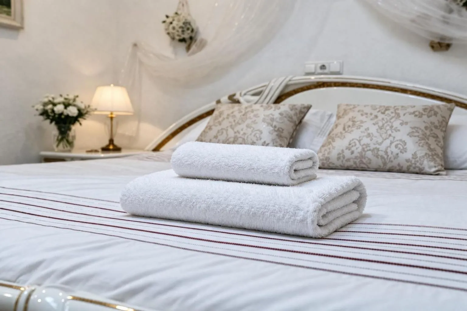 Bed in Gusarskiy Hotel and Apartment