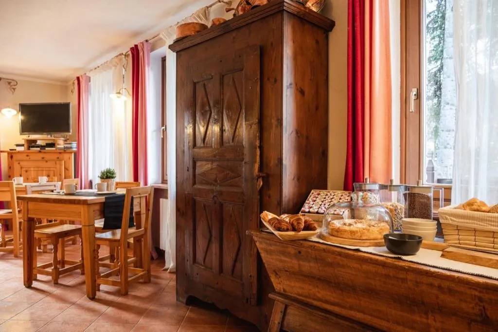 Restaurant/places to eat in Residence Cascina Genzianella