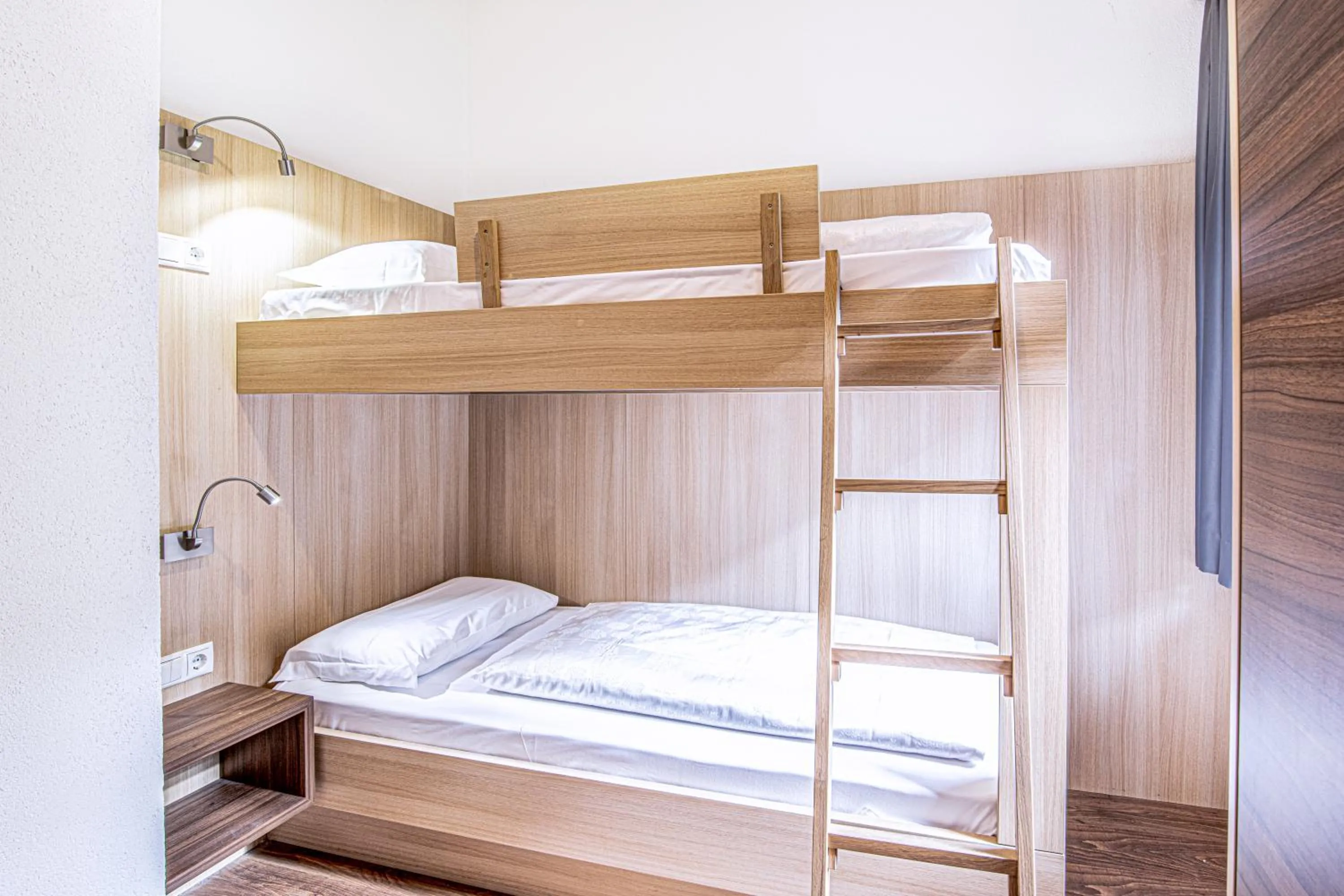 Bed in Alpin Hotel Gudrun
