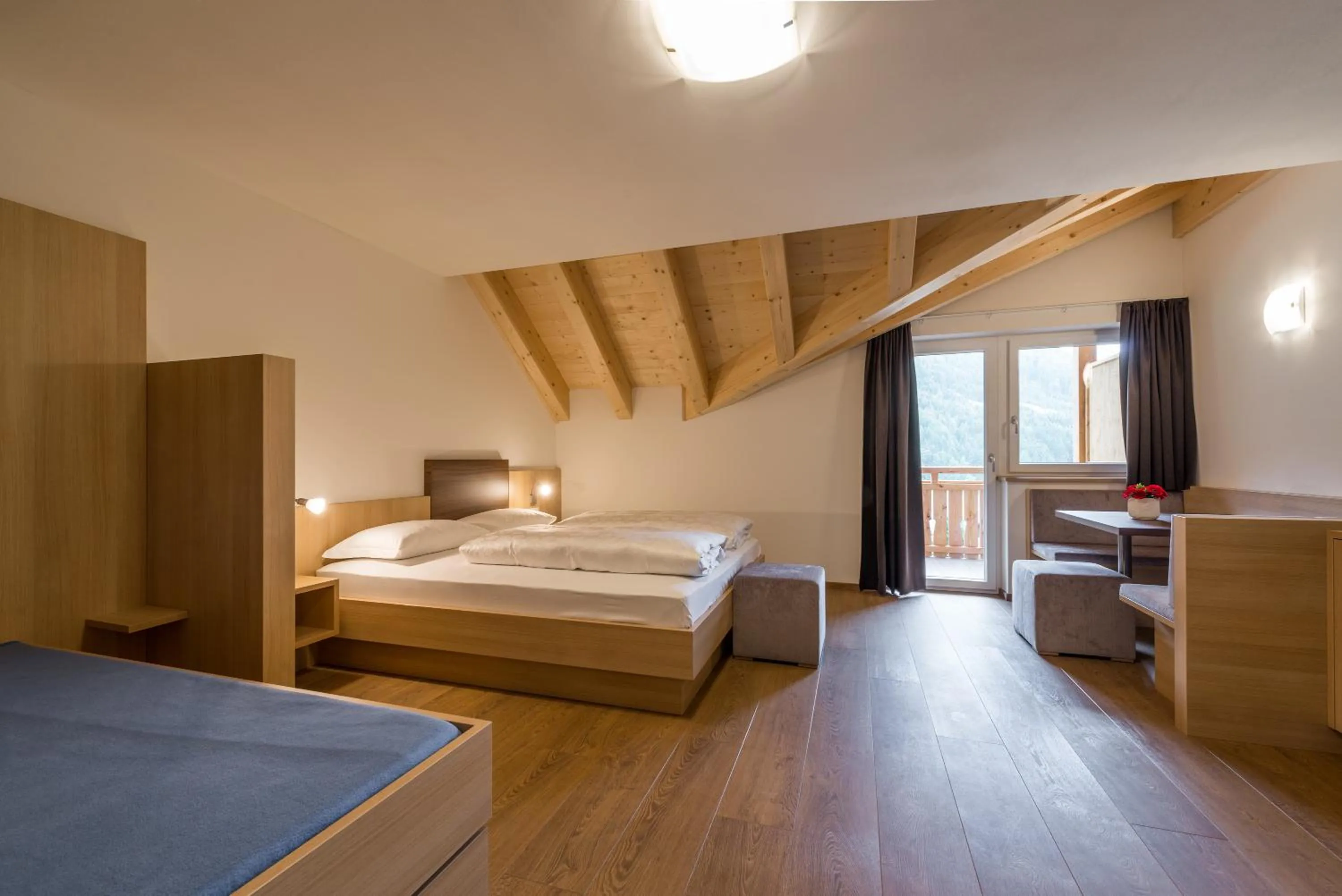 Photo of the whole room, Bed in Alpin Hotel Gudrun