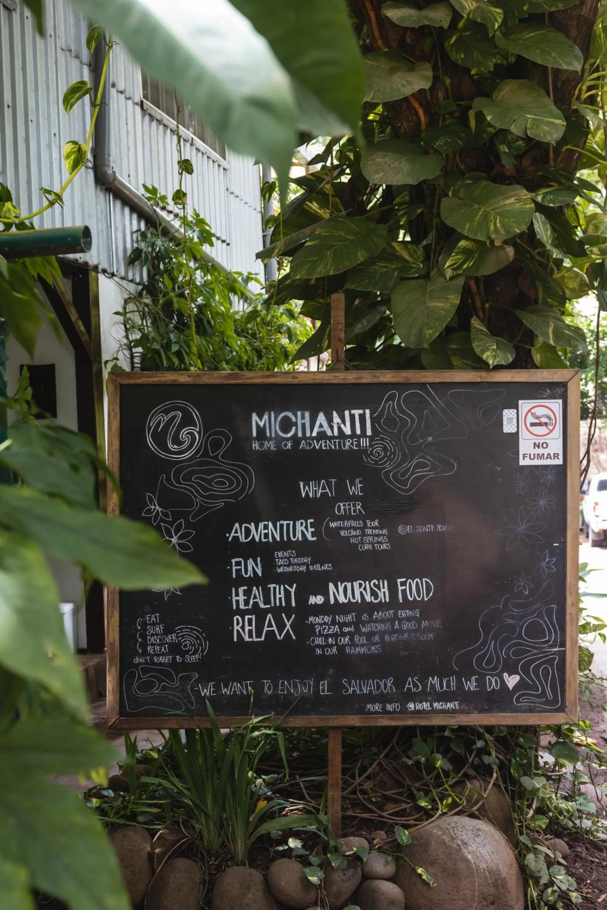 Property logo or sign in Hotel Michanti