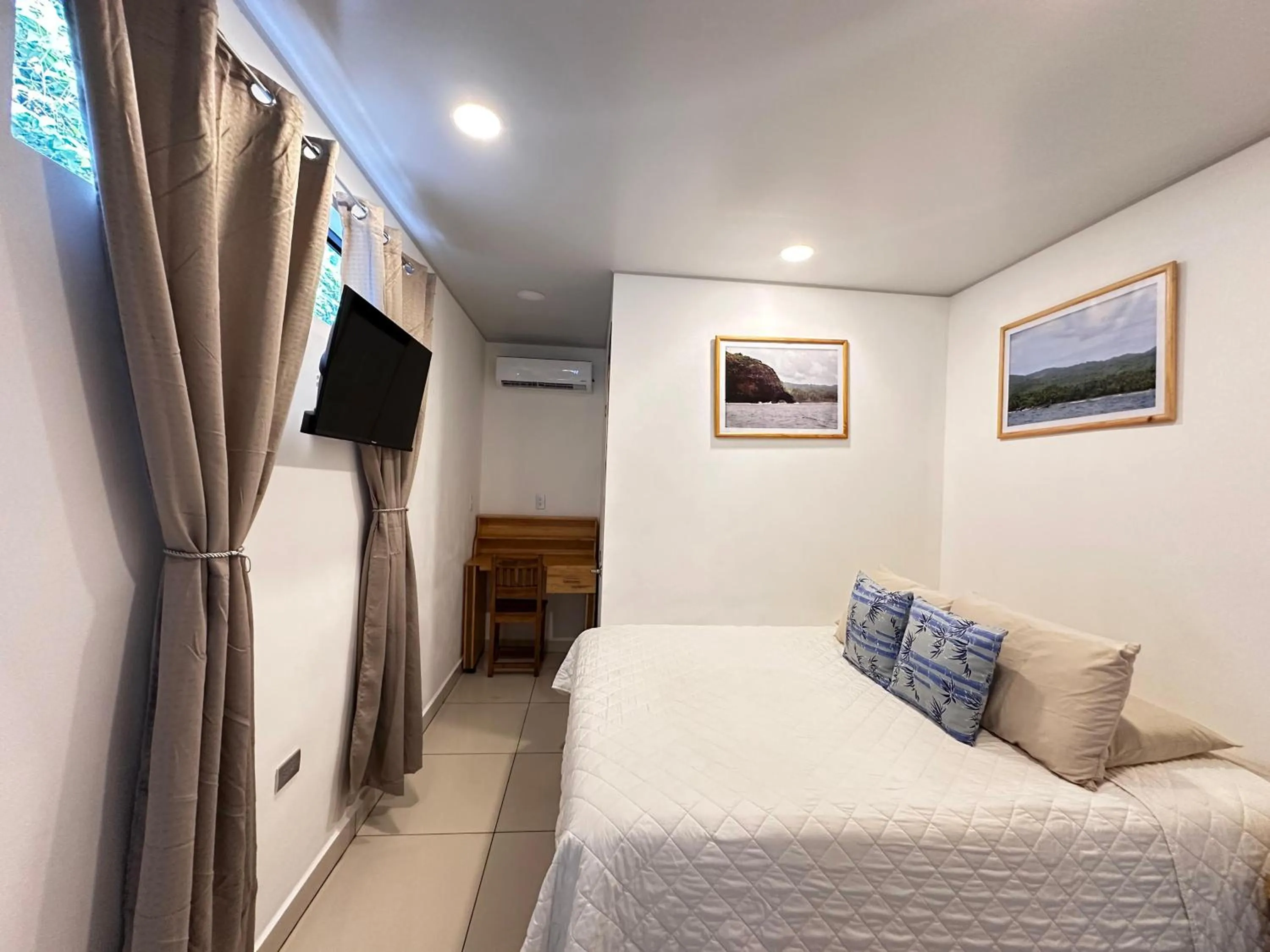 Bedroom, Bed in Hotel Michanti