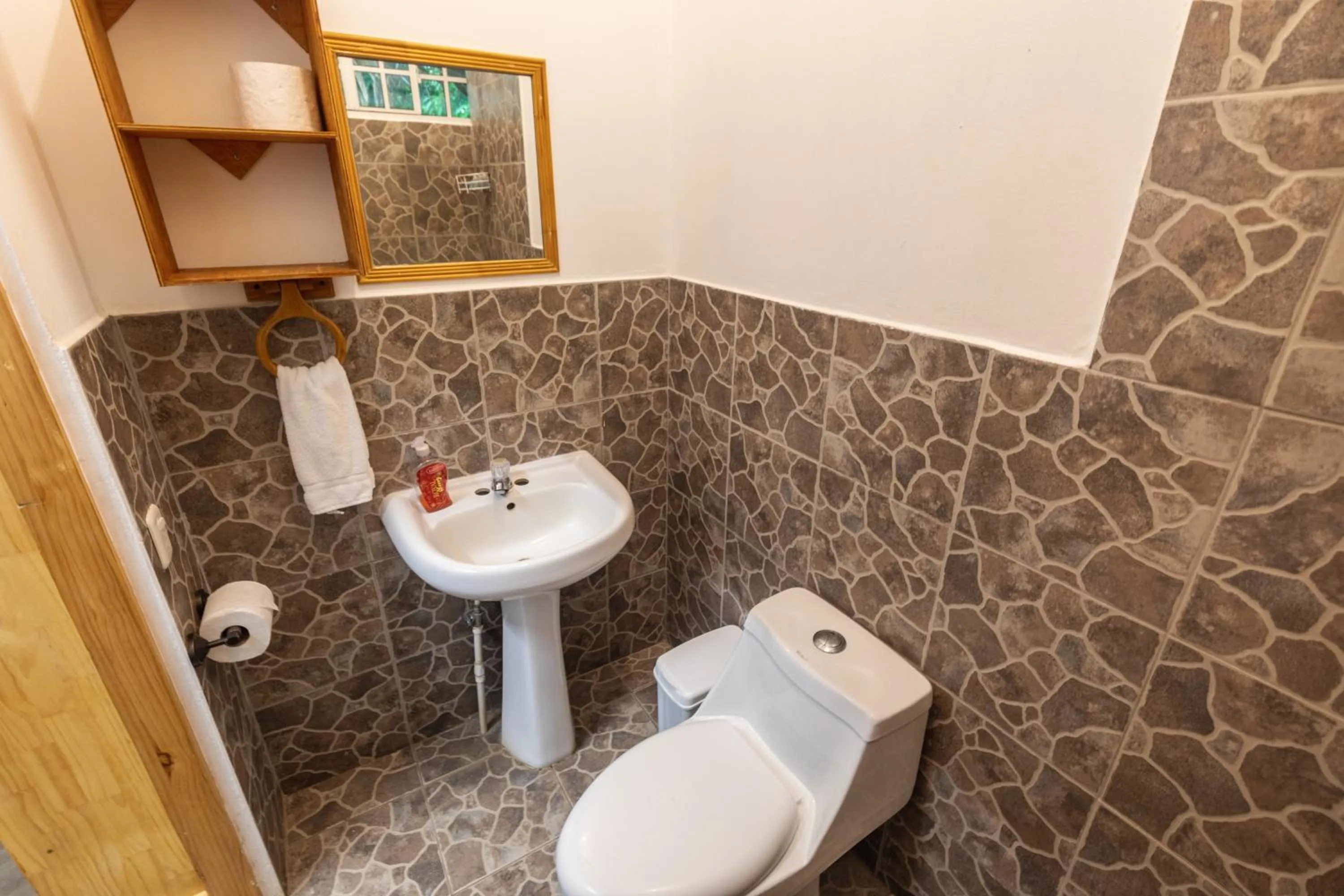 Bathroom in Hotel Michanti