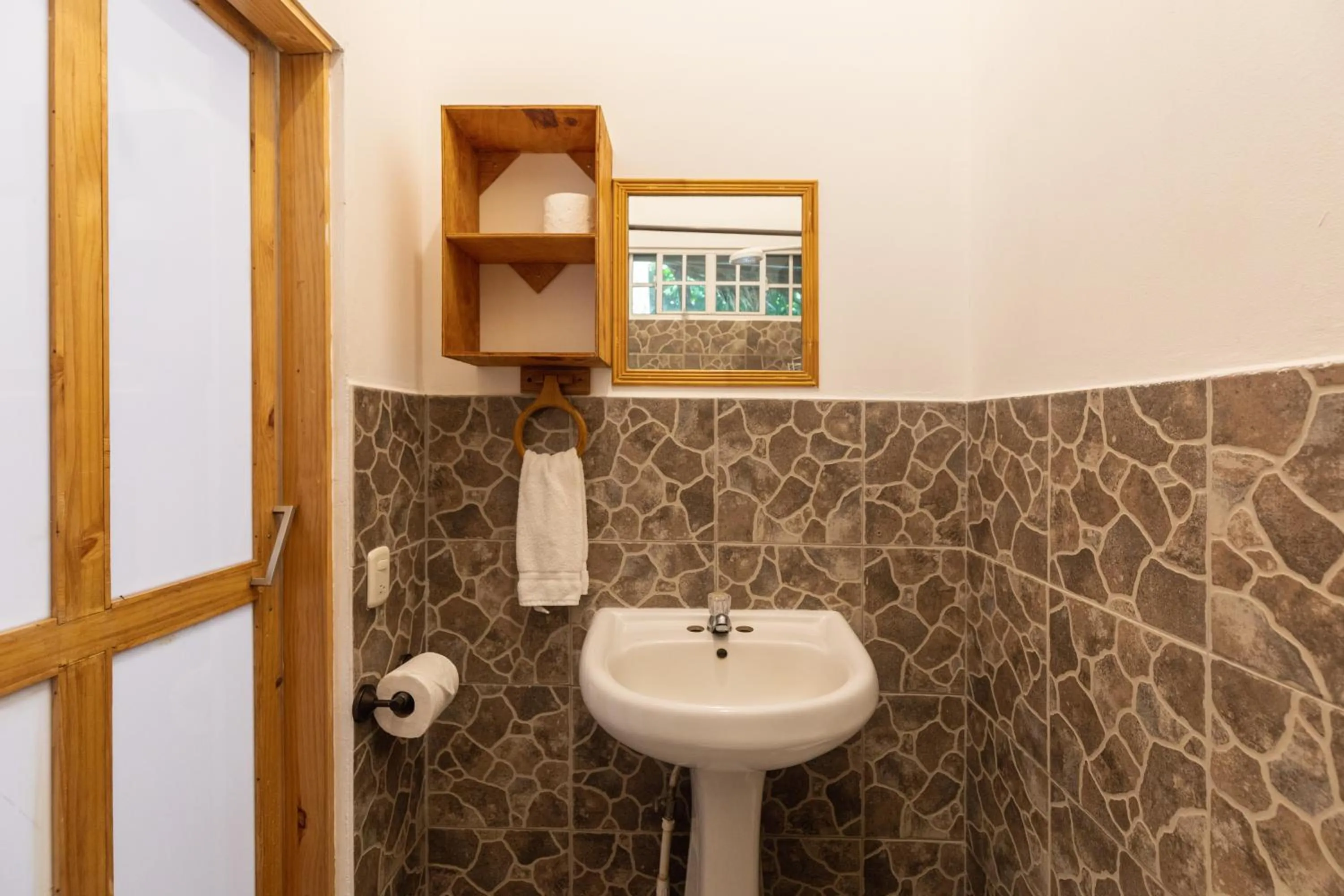 Bathroom in Hotel Michanti