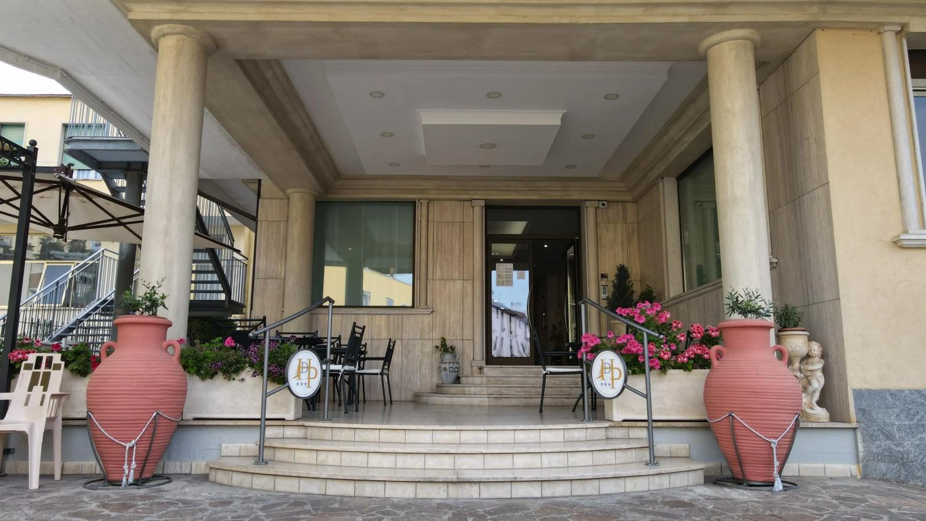 Patio in Hotel Dei Pini