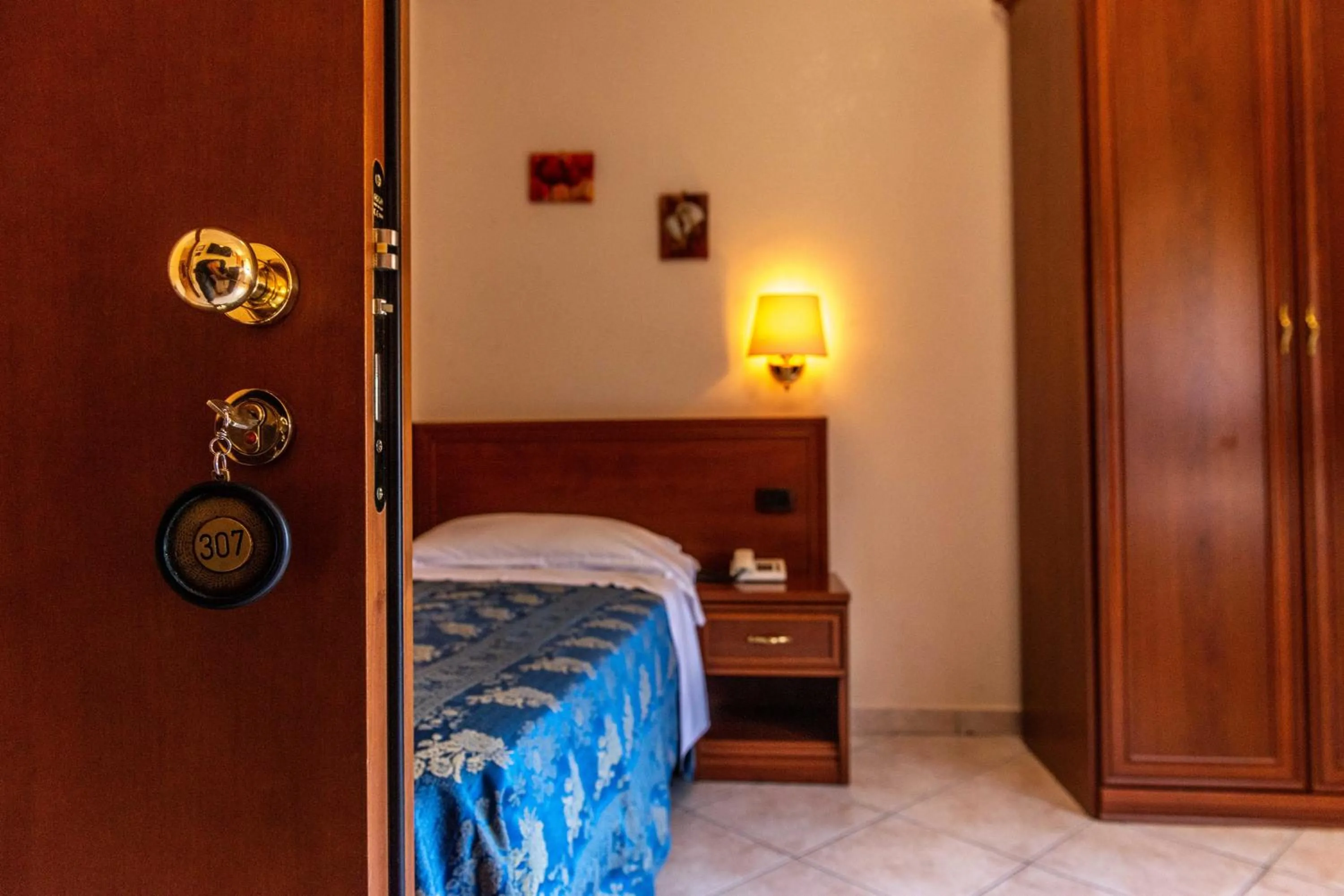 Bed in Hotel Dei Pini