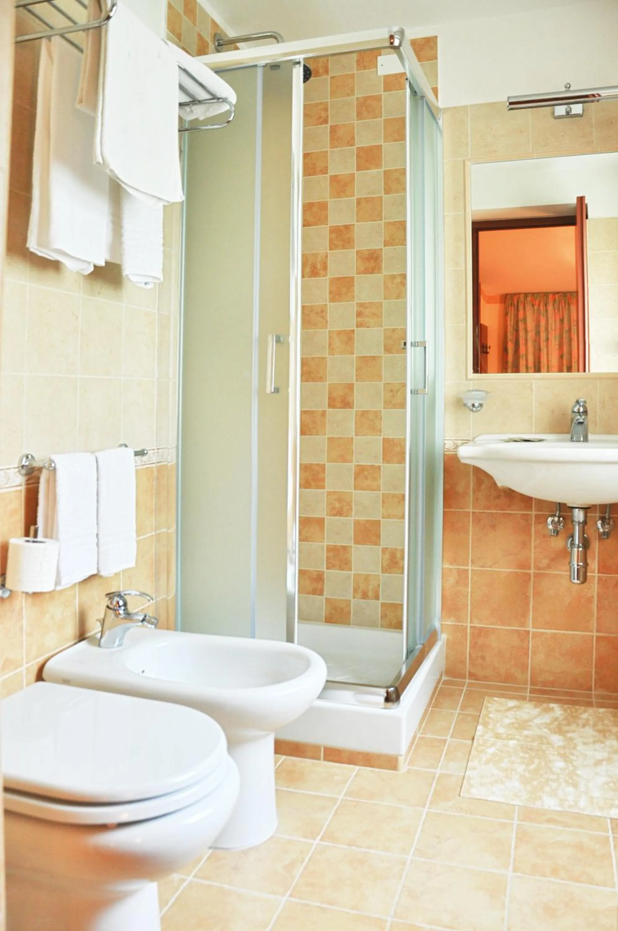 Bathroom in Hotel Dei Pini