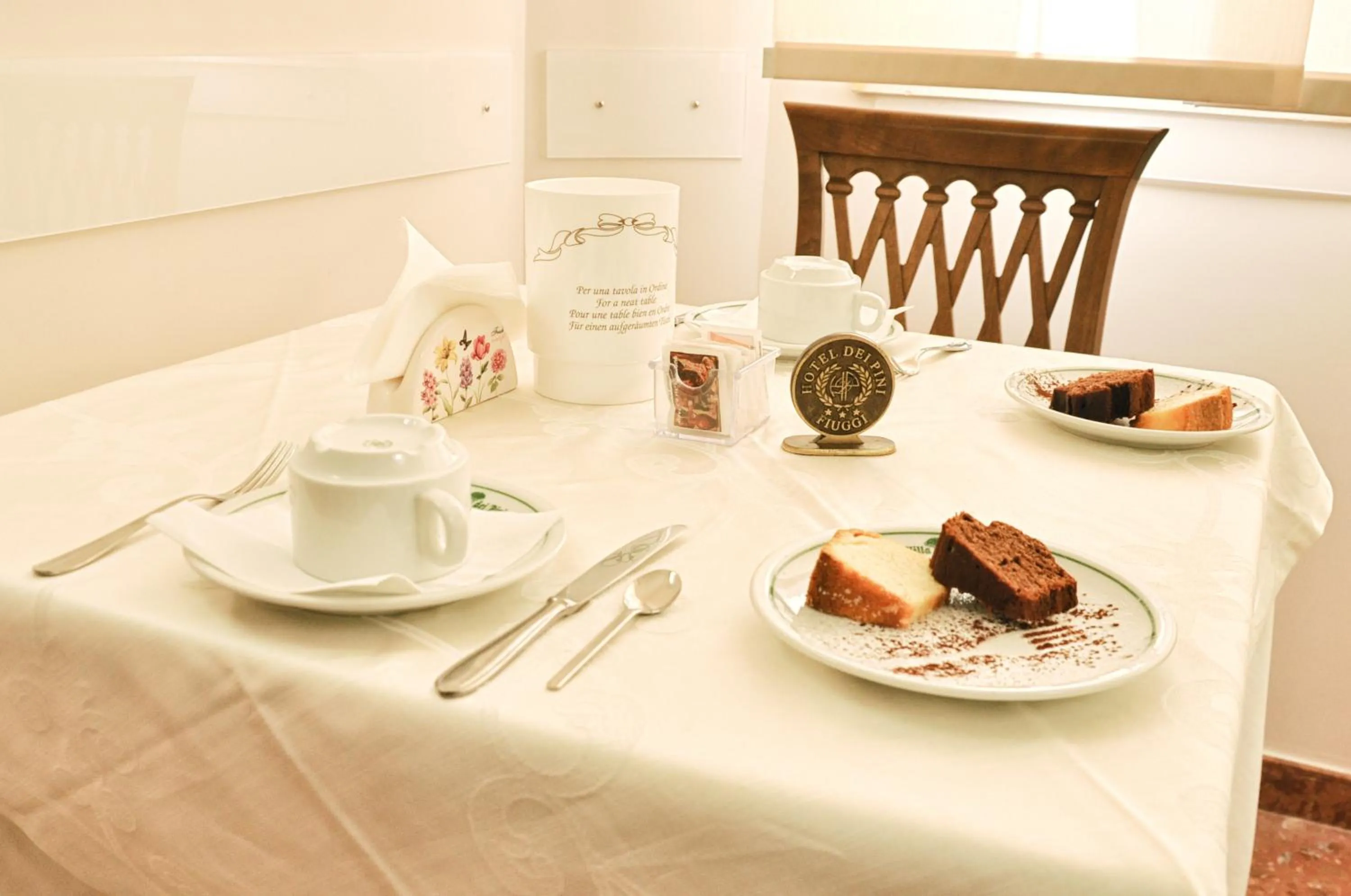 Restaurant/places to eat in Hotel Dei Pini