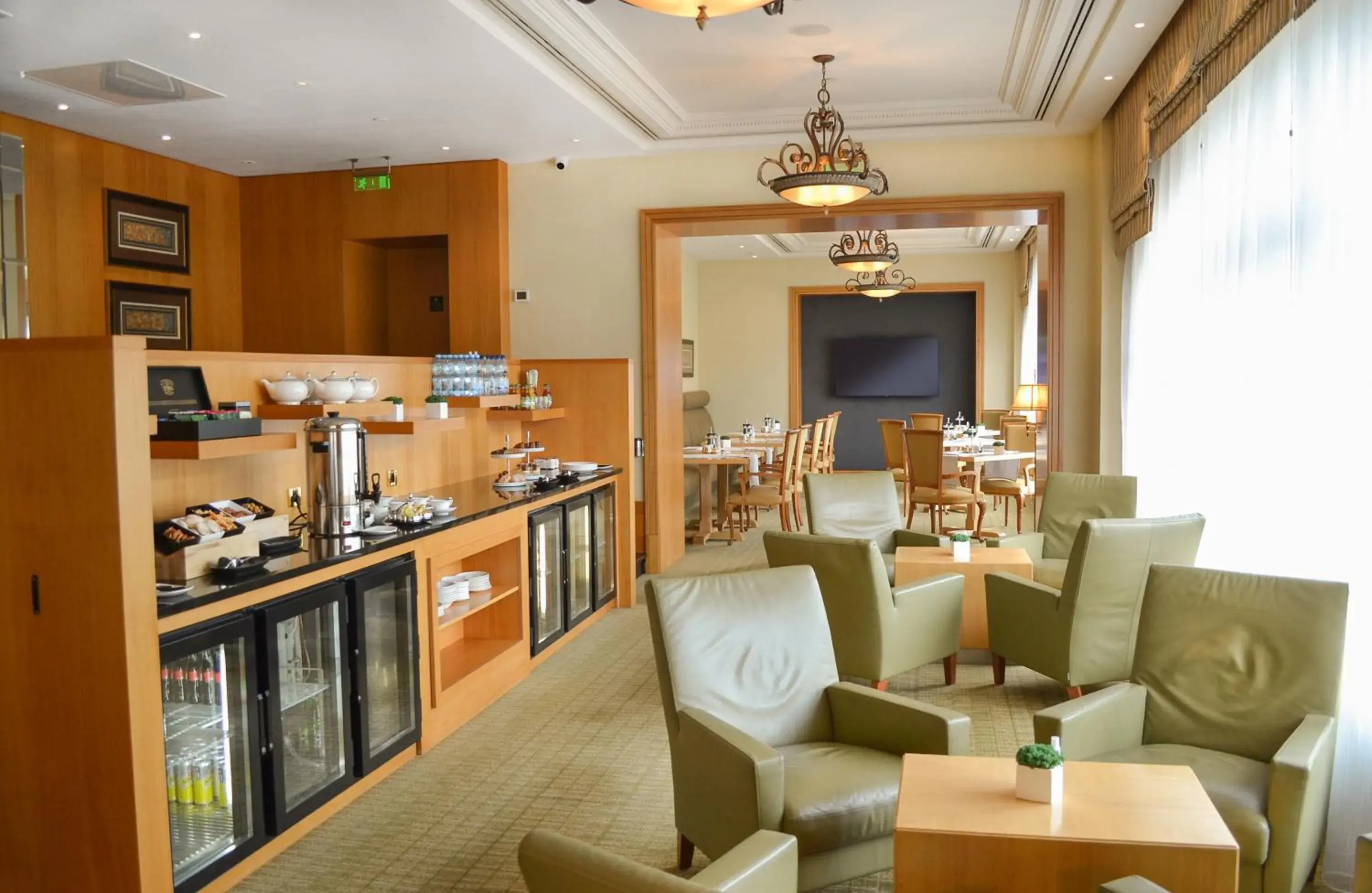 Lounge or bar in InterContinental - Kyiv by IHG Lounge or bar in InterContinental - Kyiv by IHG