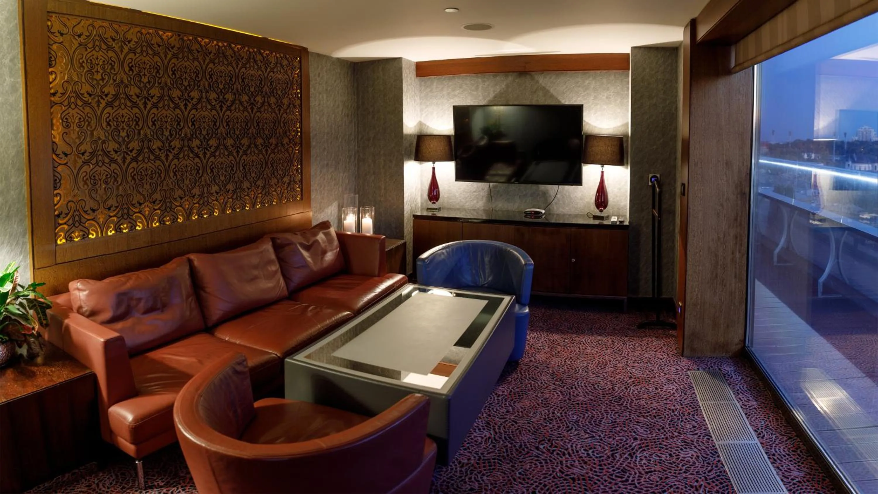 Lounge or bar in InterContinental - Kyiv by IHG