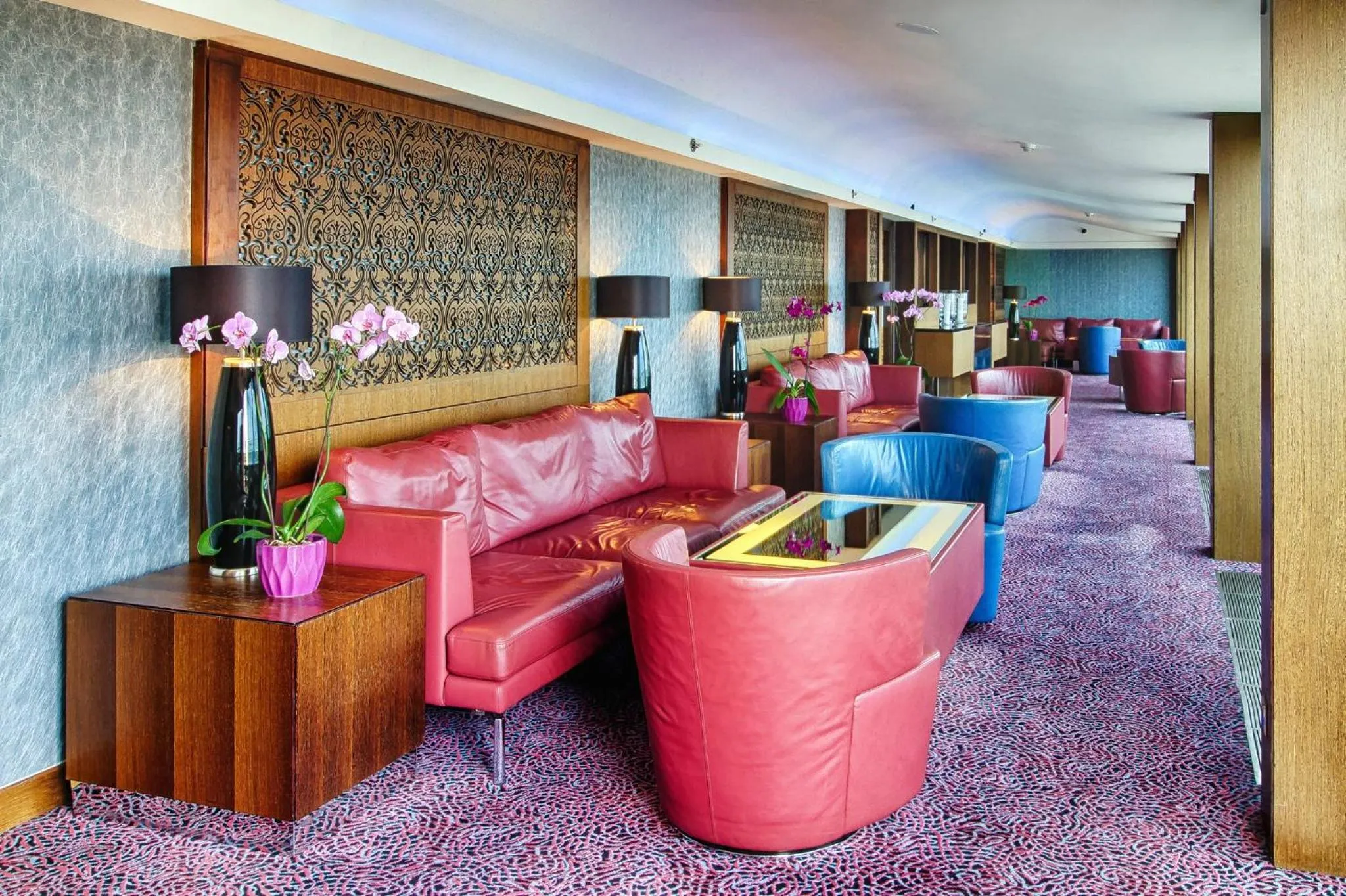 Lounge or bar in InterContinental - Kyiv by IHG