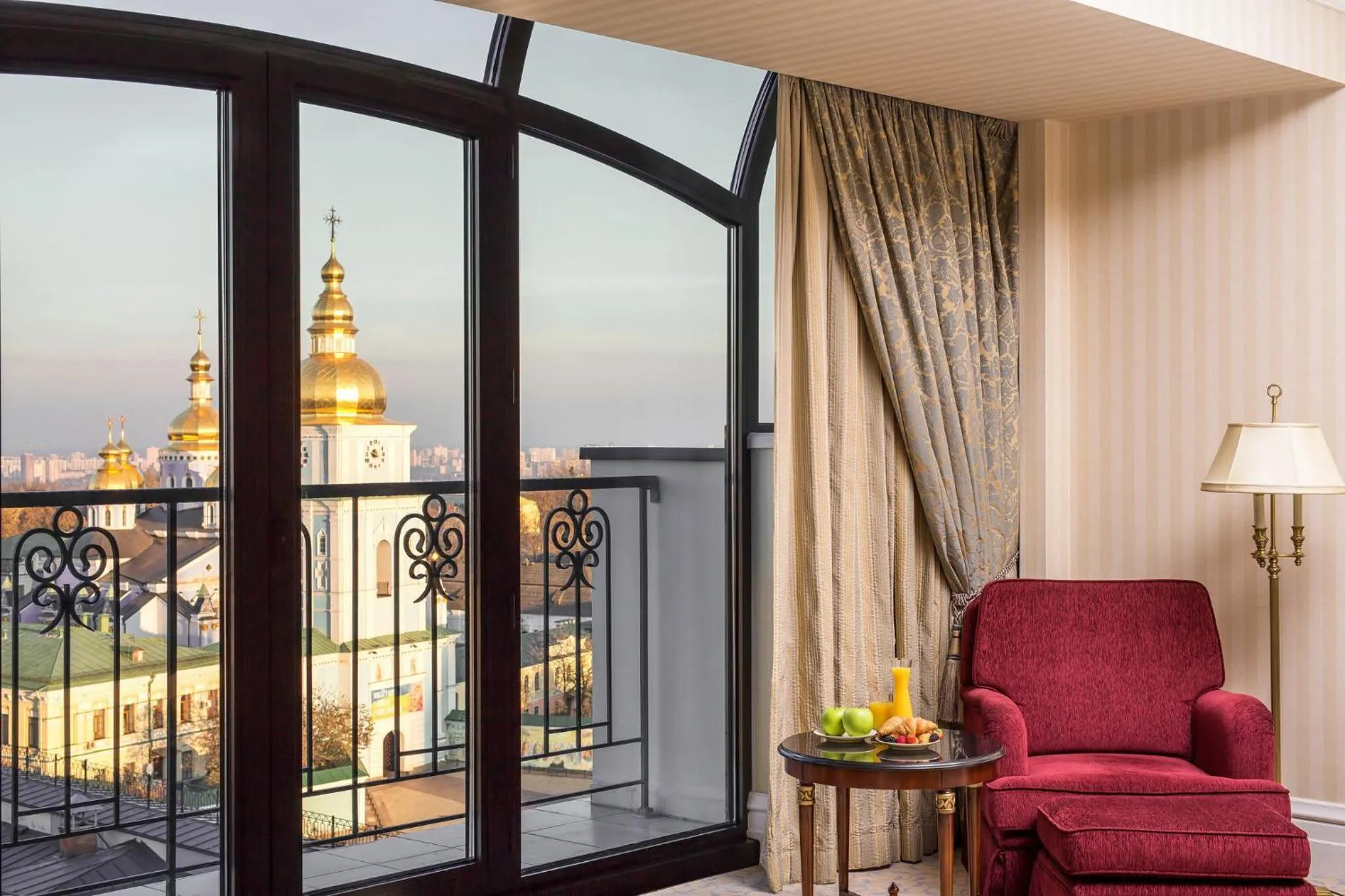 Photo of the whole room in InterContinental - Kyiv by IHG