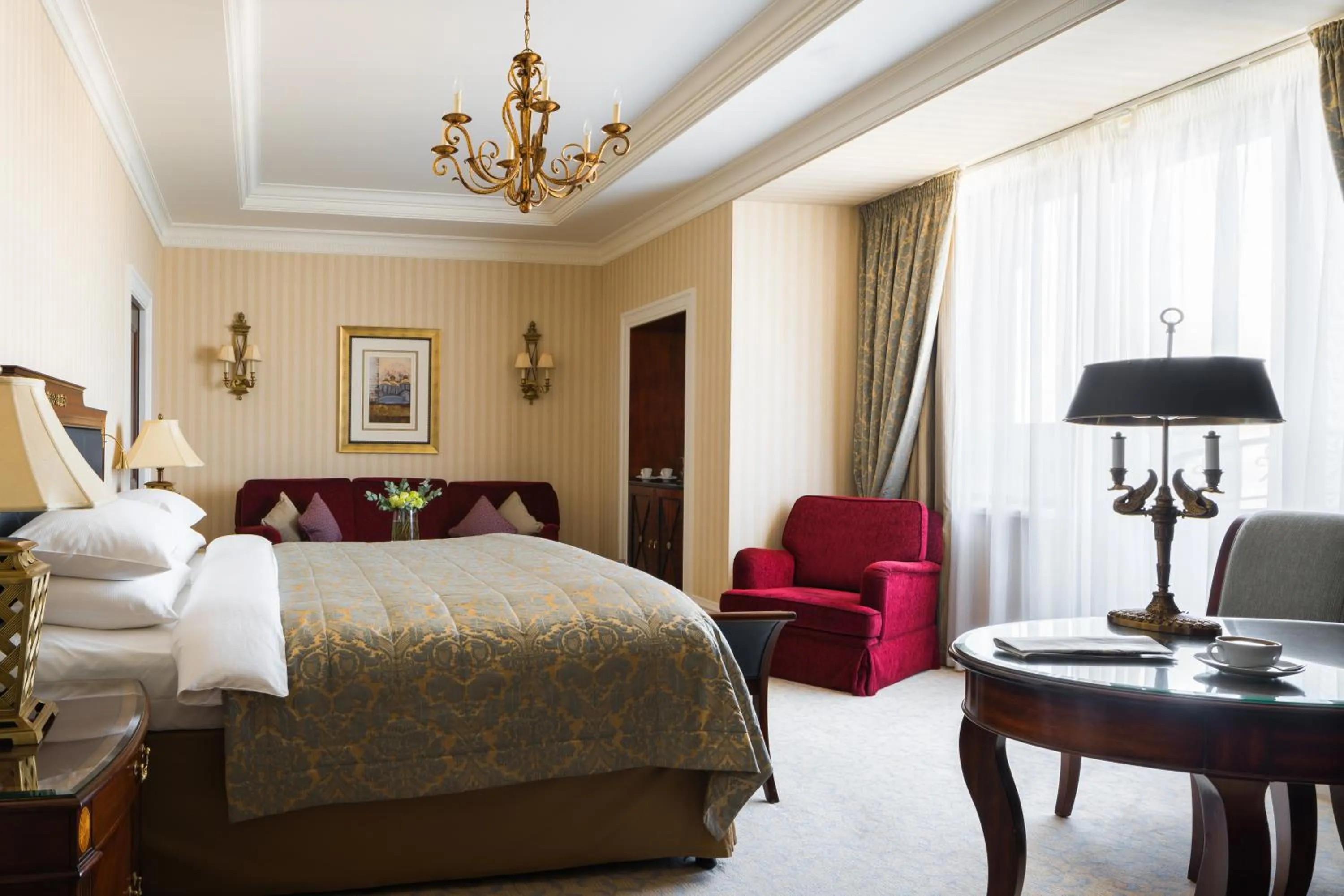 Coffee/tea facilities, Bed in InterContinental - Kyiv by IHG