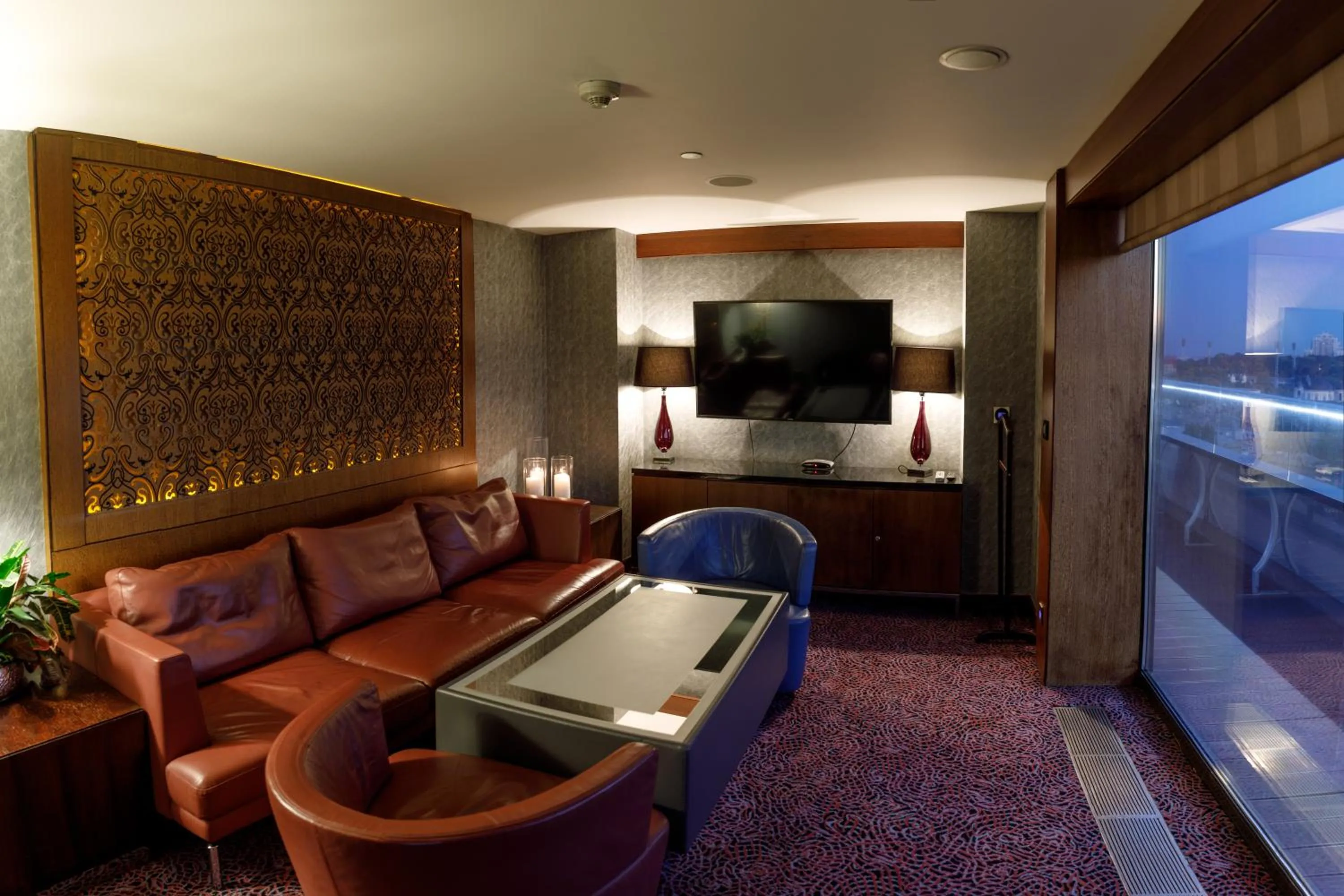 Restaurant/places to eat in InterContinental - Kyiv by IHG