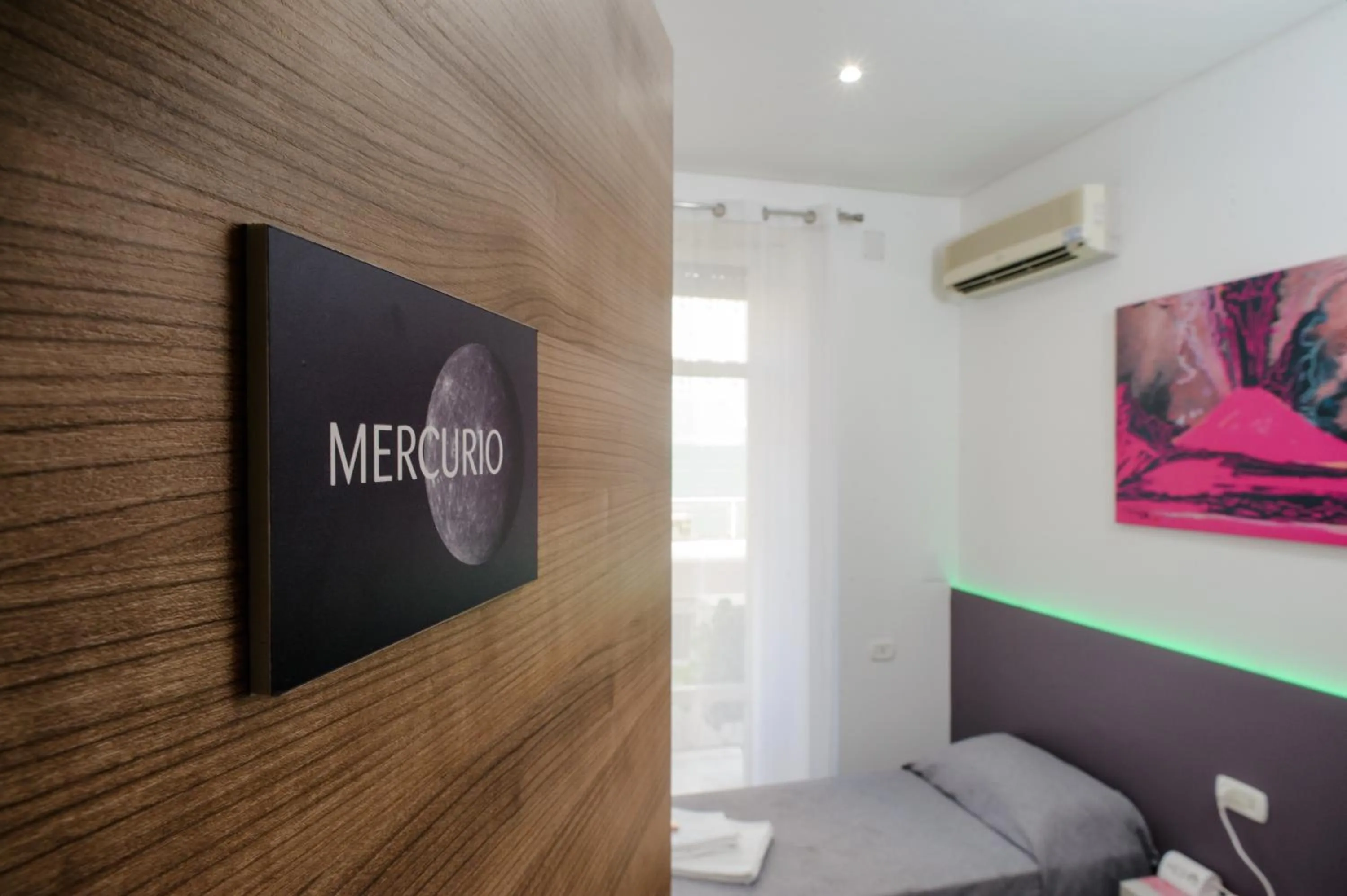 Bed in Toledo Stay OK