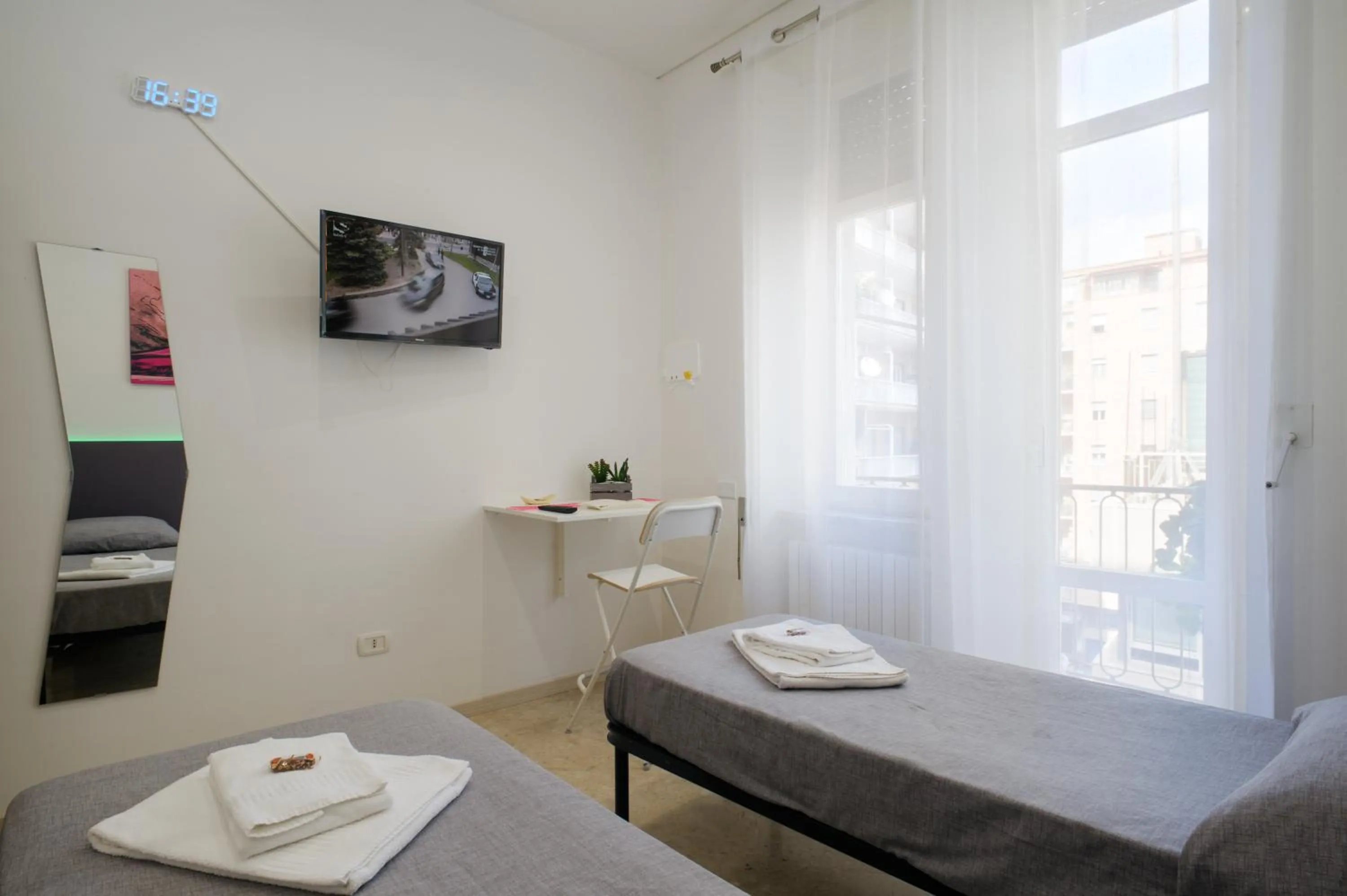 Bed in Toledo Stay OK